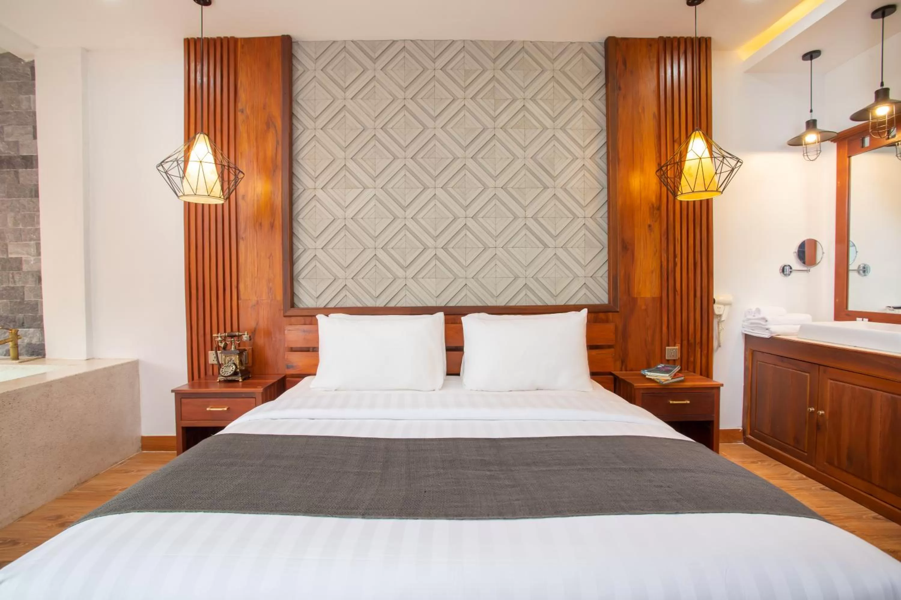 Guests in Cambana La Riviere Boutique