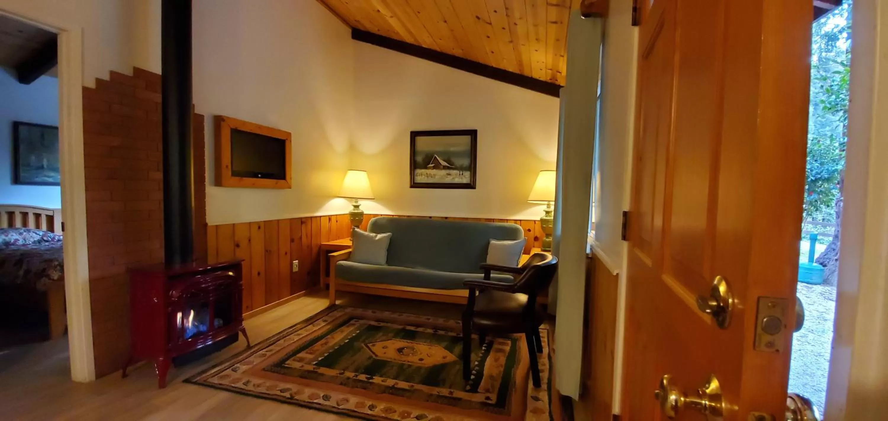 Living room, Seating Area in Fern River Resort