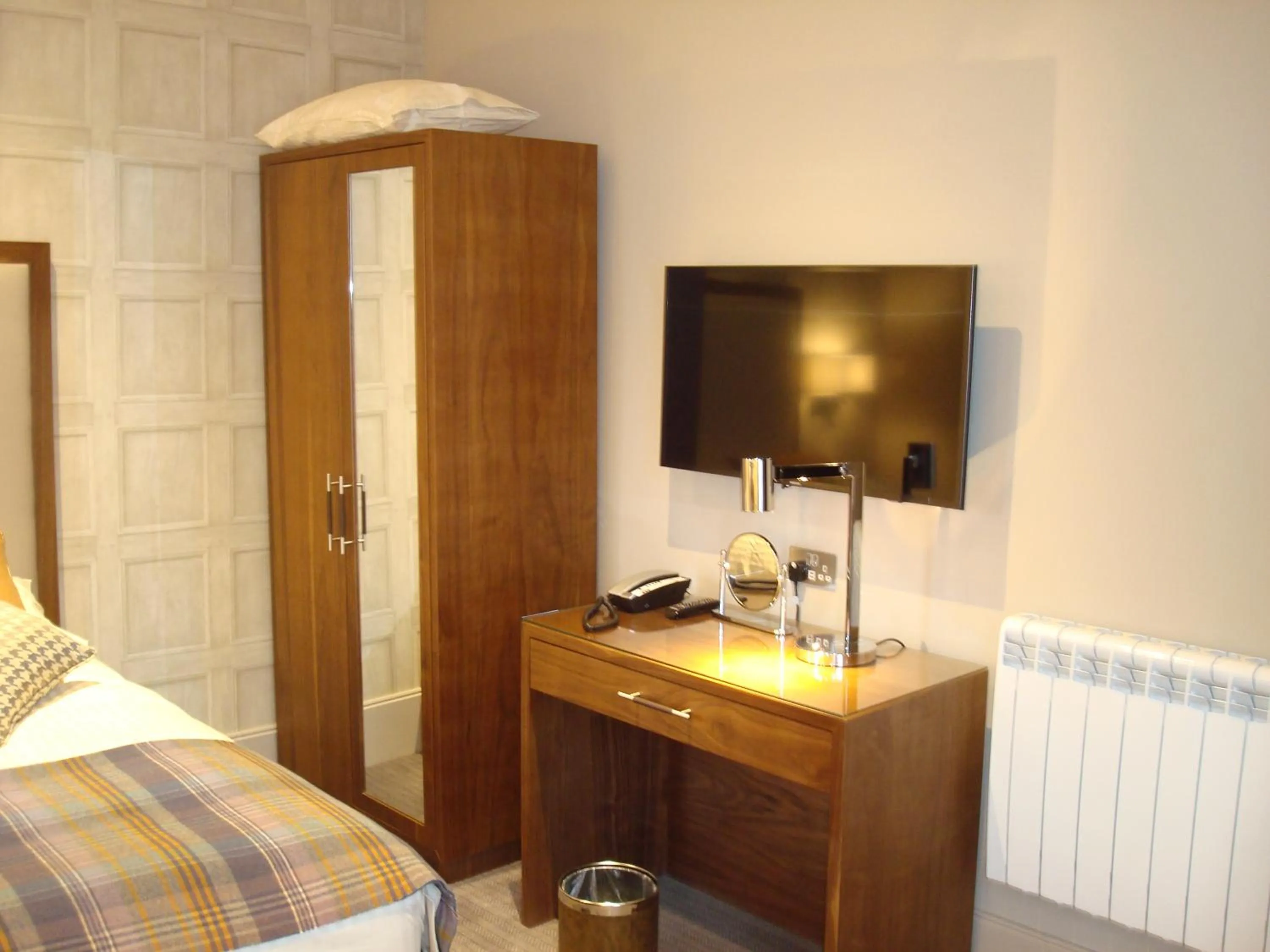 Bed in Cruachan Hotel