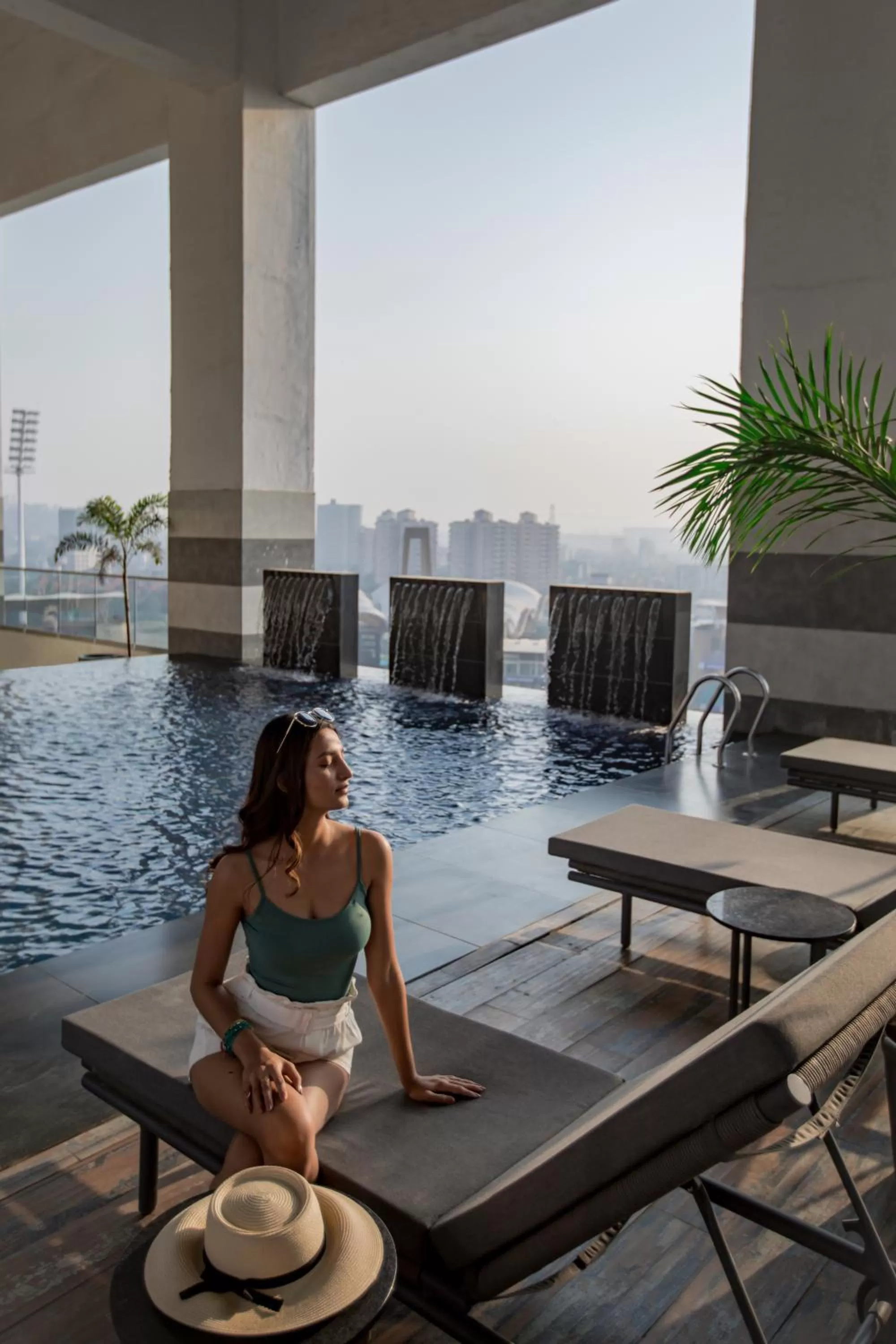 Swimming pool in Courtyard by Marriott Navi Mumbai