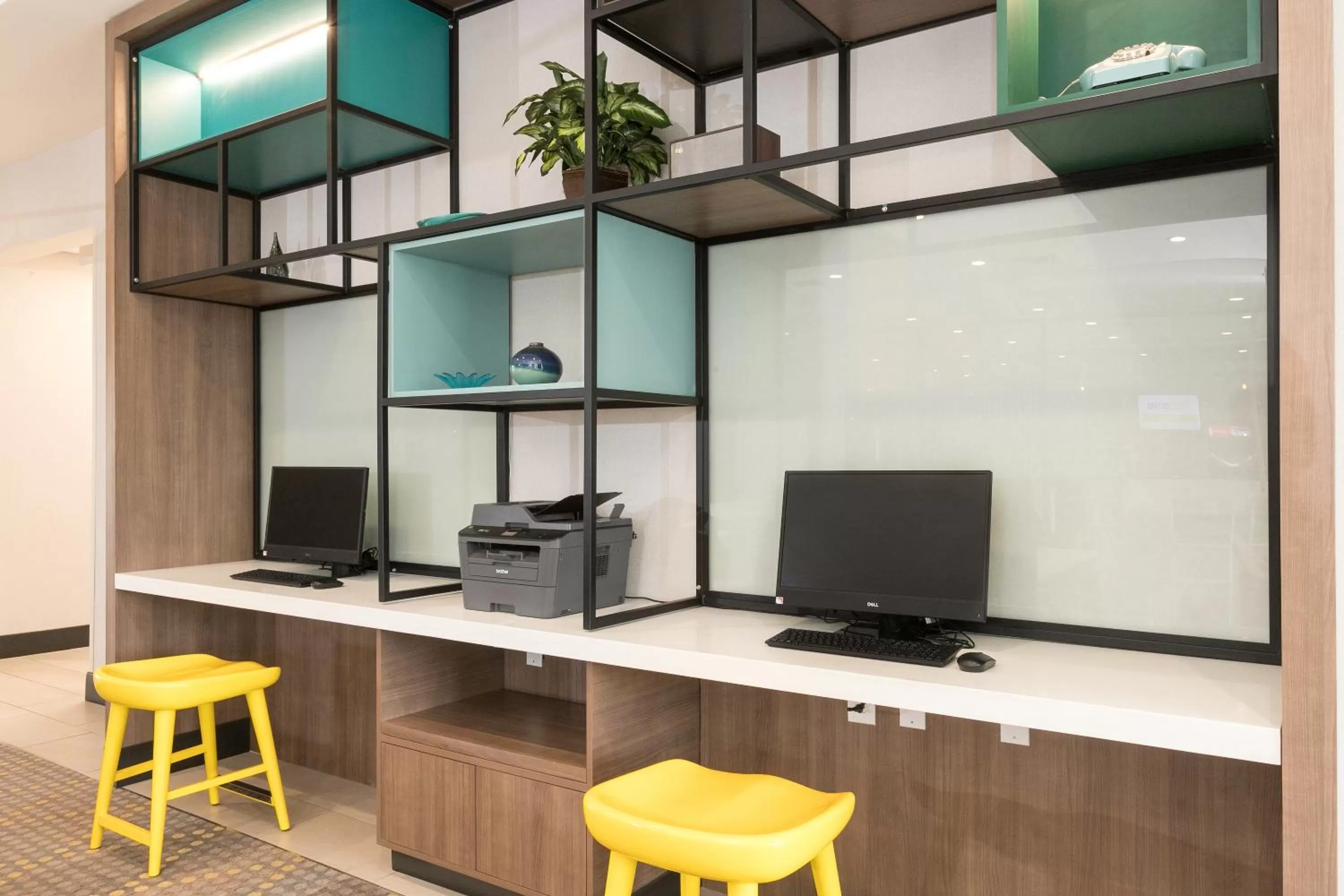 Business facilities in Holiday Inn & Suites Detroit - Troy by IHG