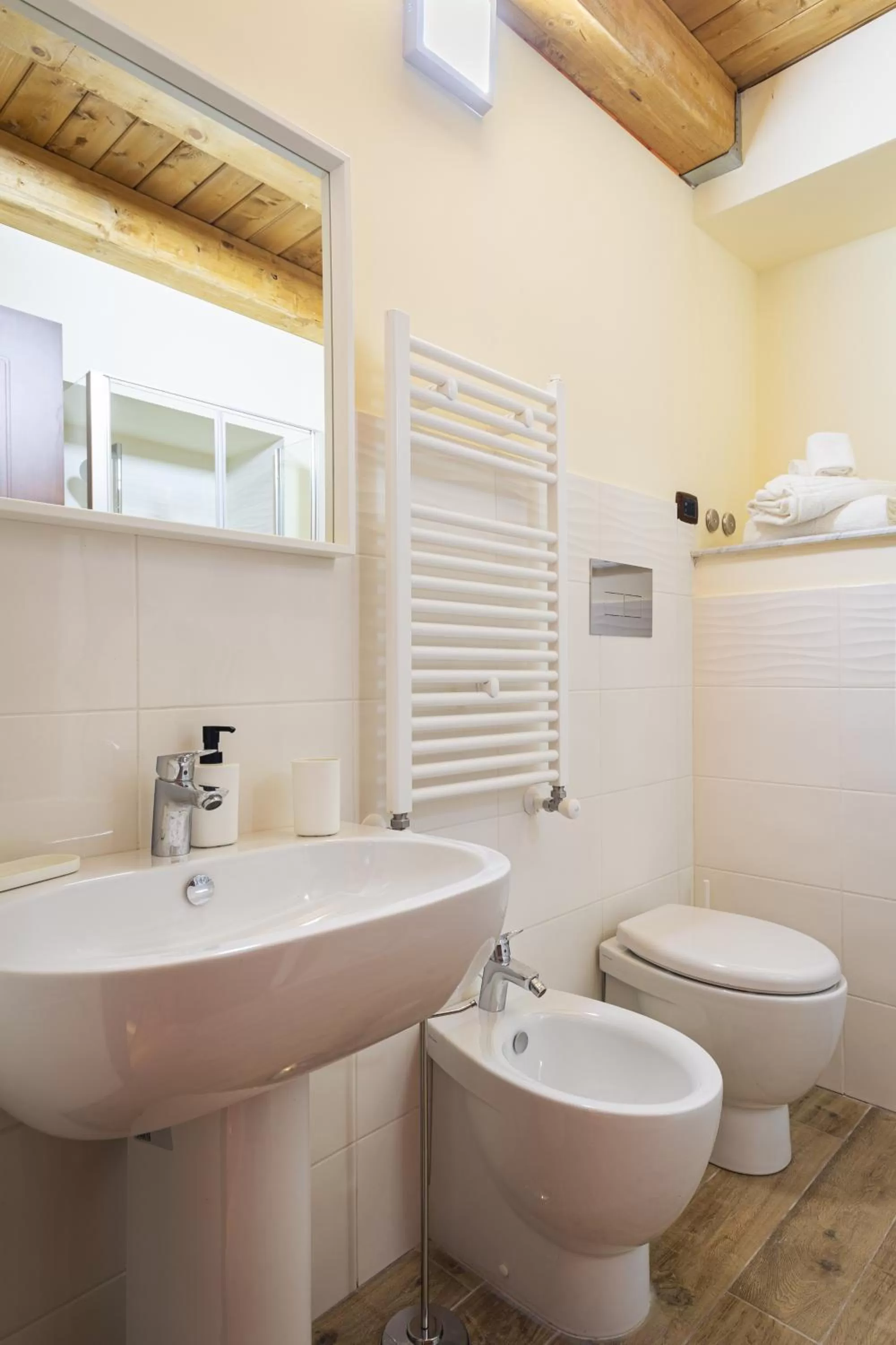 Bathroom in Open Sicily Residence - Central Apartments Near Quattro Canti