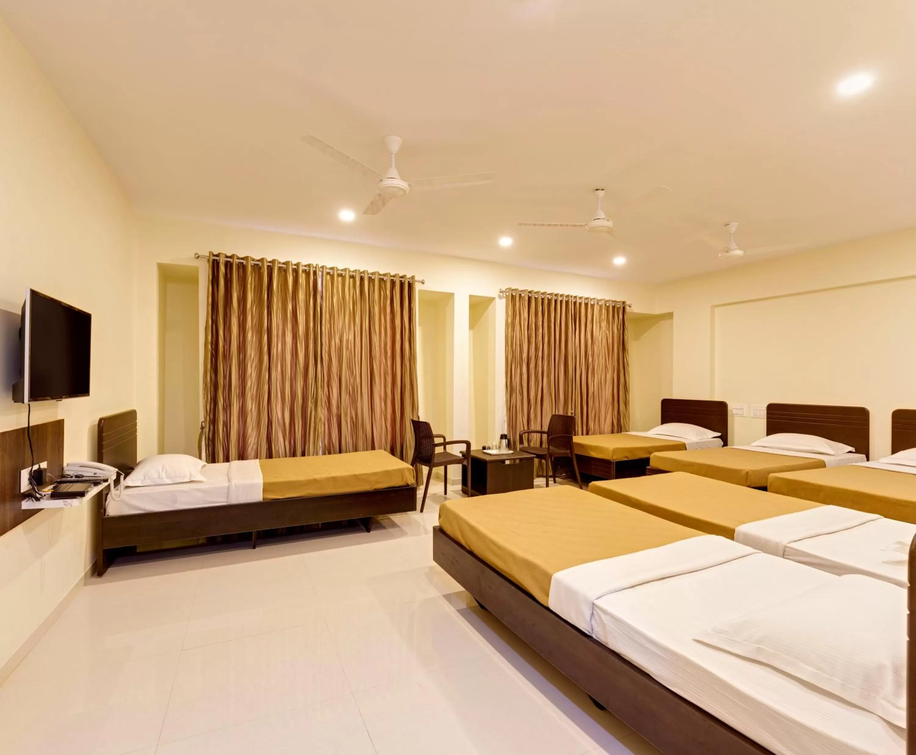 Bedroom, Bed in Hotel Galaxy Inn Kolhapur