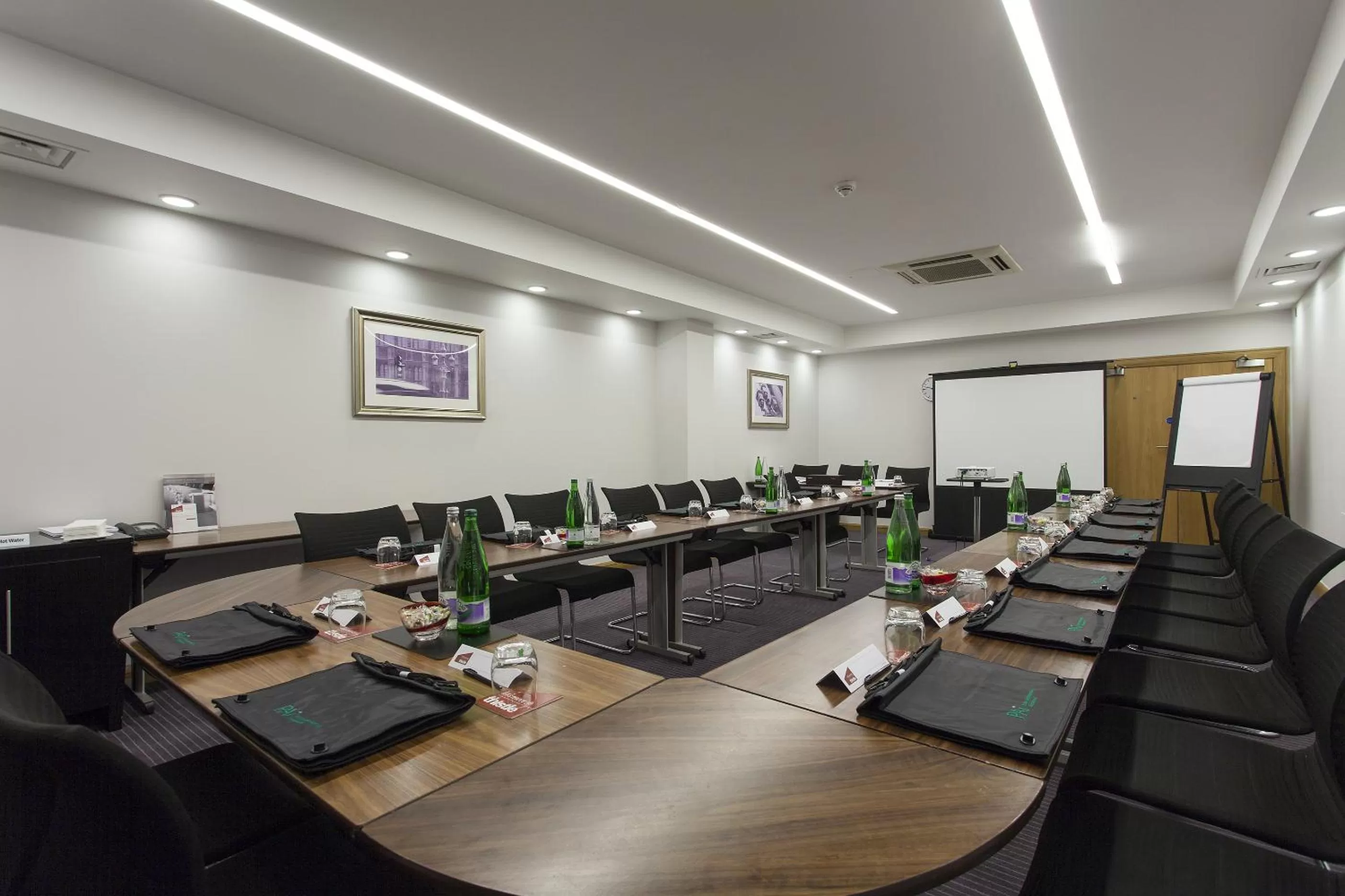 Area and facilities in Thistle London Holborn