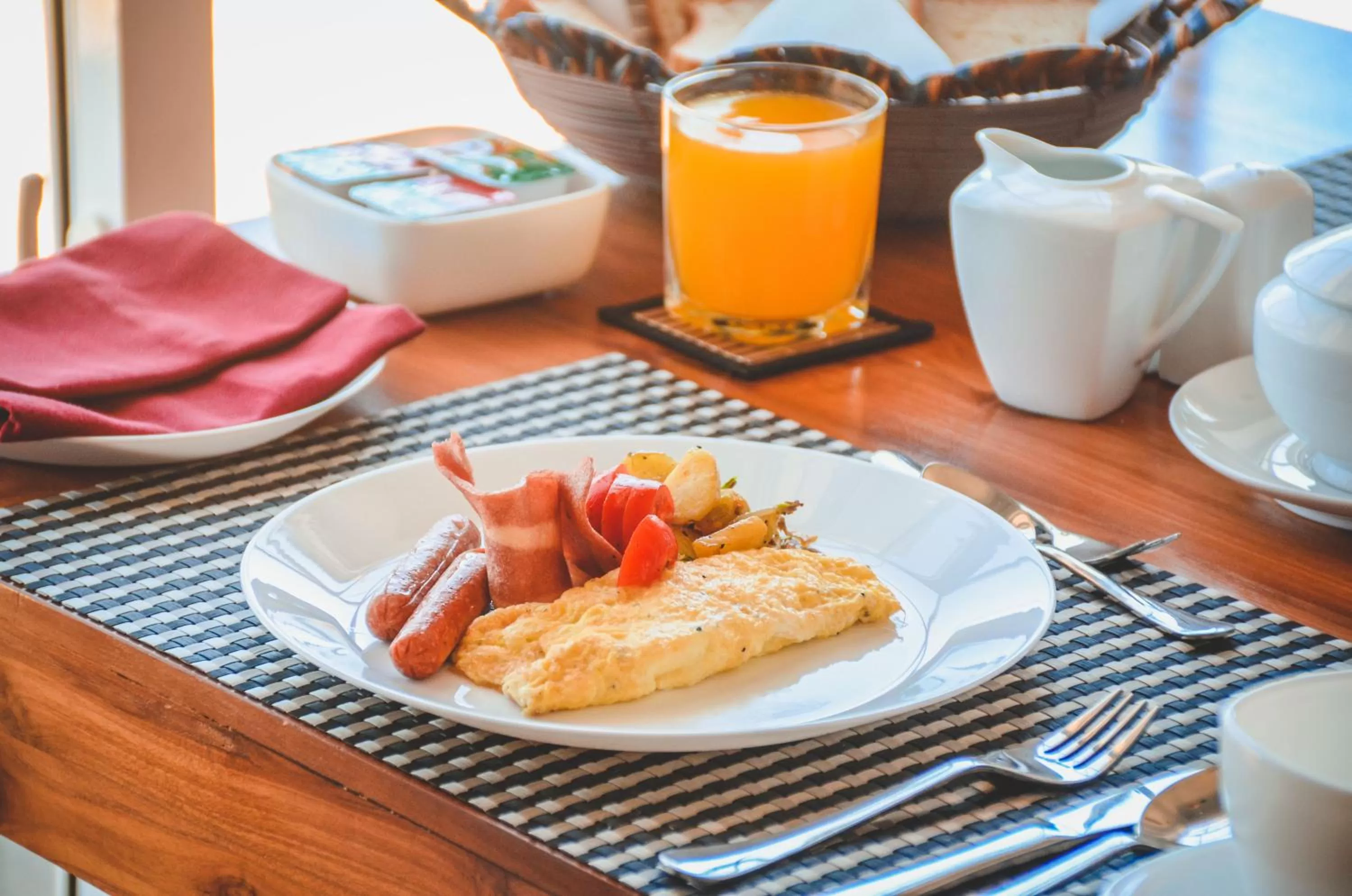 Restaurant/places to eat in Misthill Rest - Lavish Villa