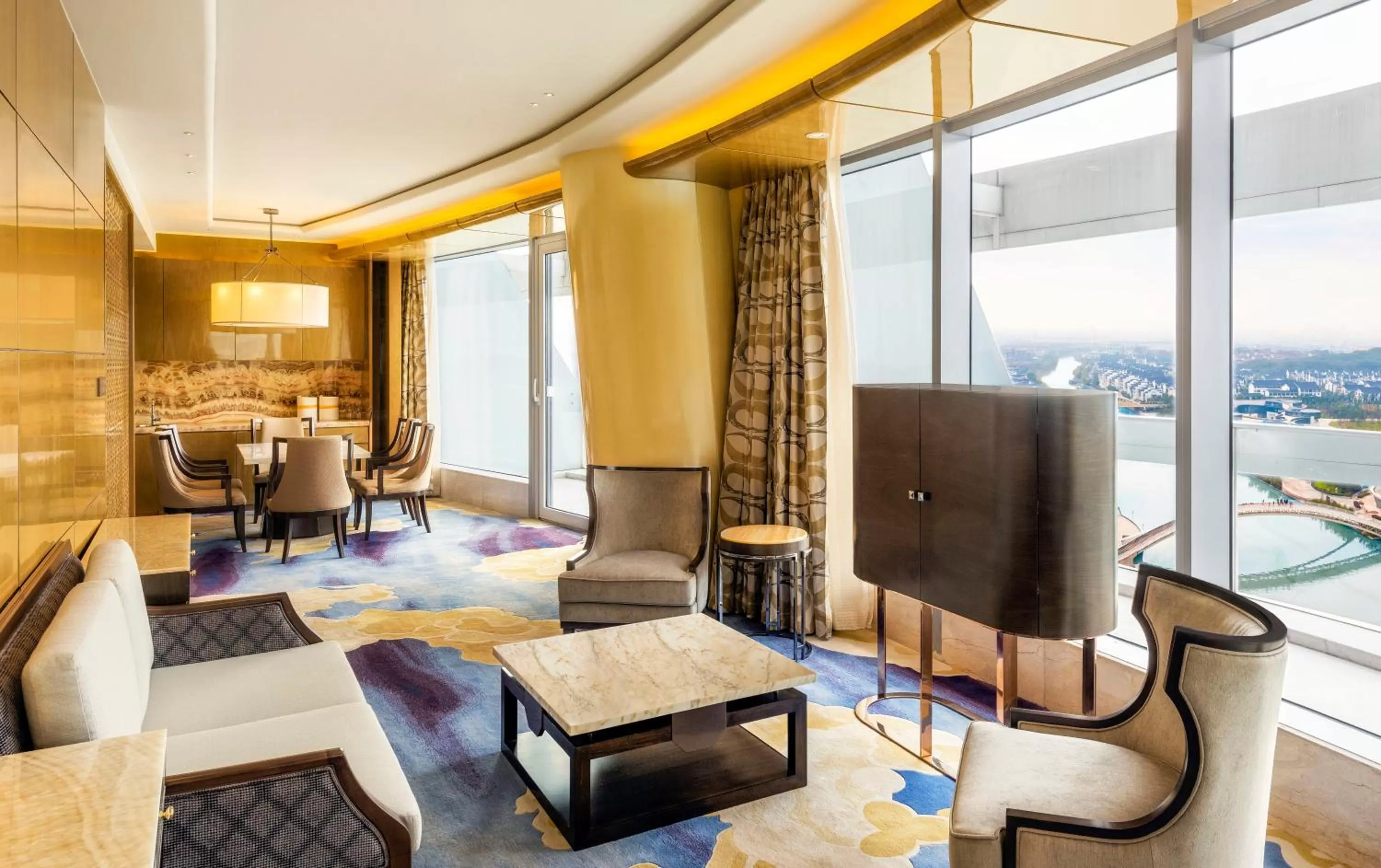 Living room in Sheraton Huzhou Taihu Lake Hot Spring Resort & Spa