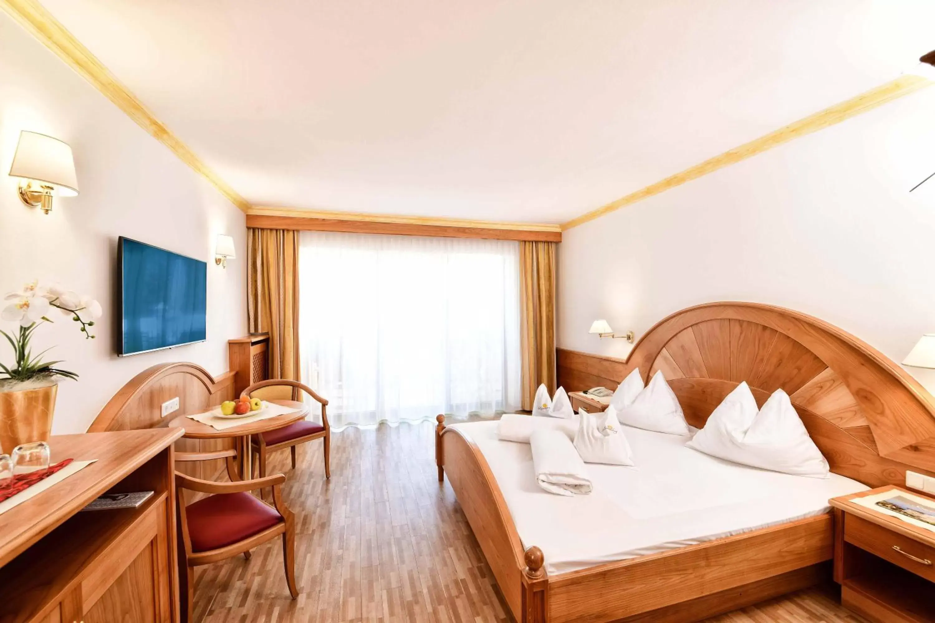 Double Room with Balcony in Hotel Sonnenburg Double Room with Balcony in Hotel Sonnenburg