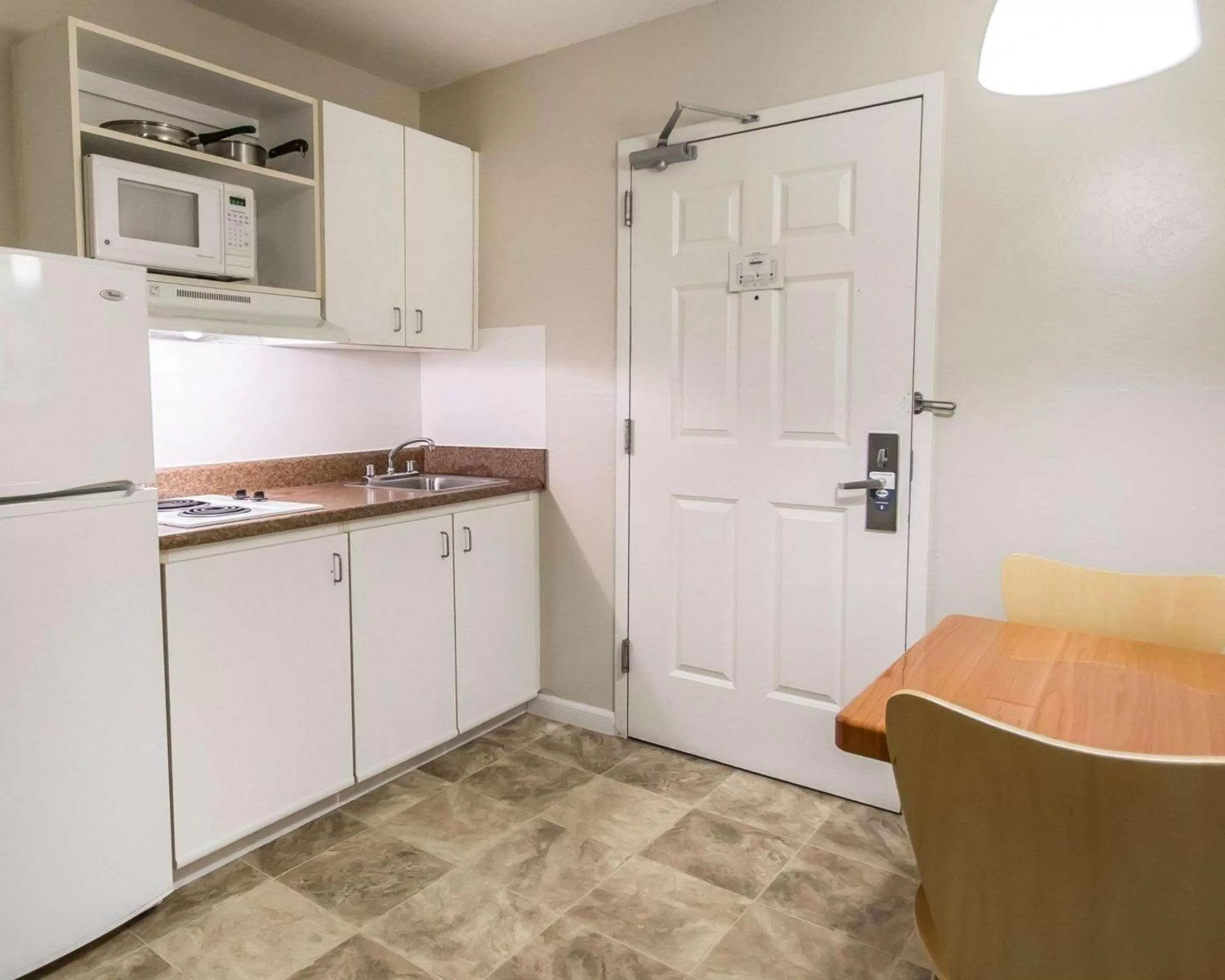 Double Room with Two Double Beds - Non-Smoking in Suburban Studios Melbourne Airport