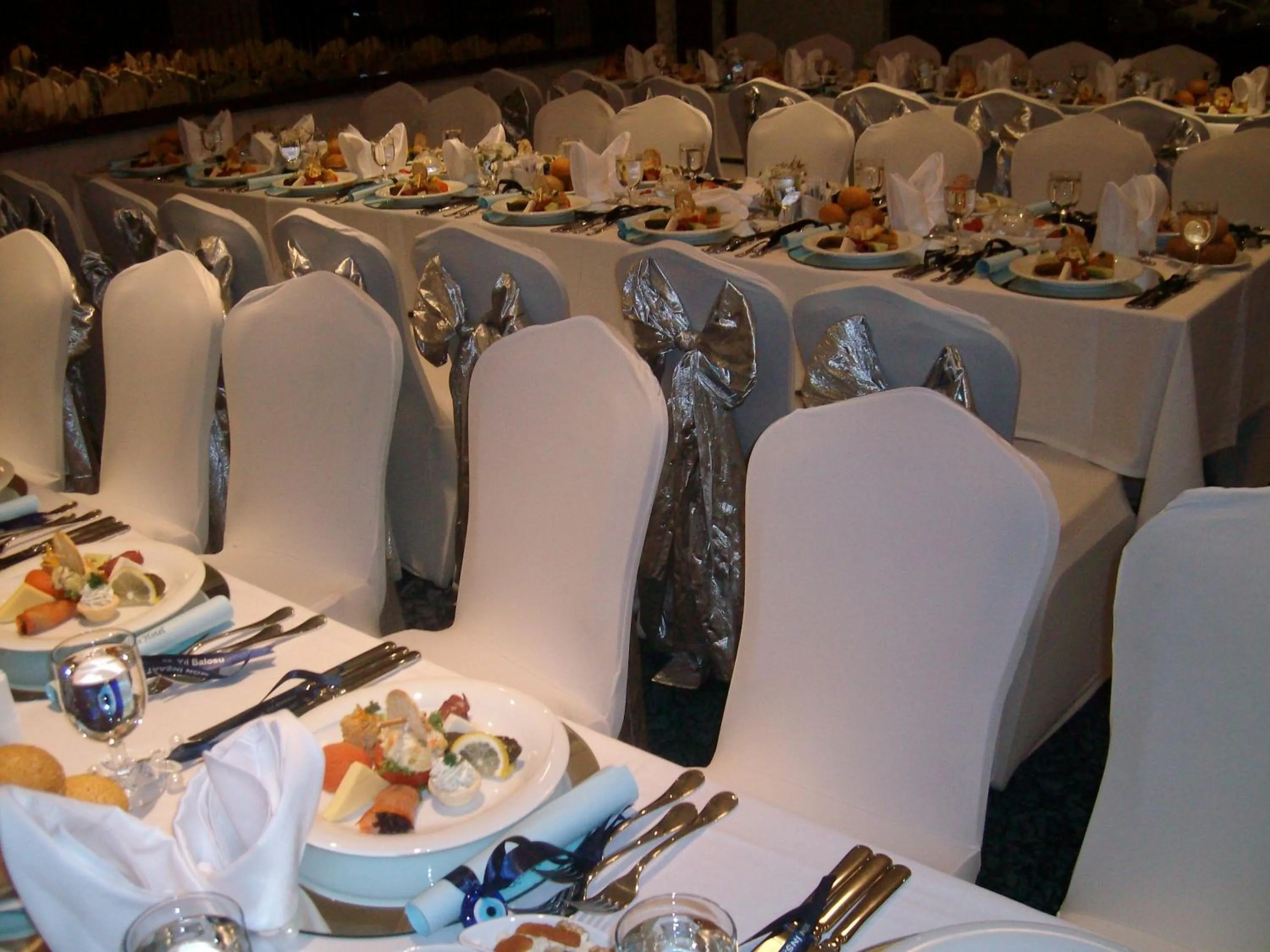 Restaurant/places to eat in Class Hotel