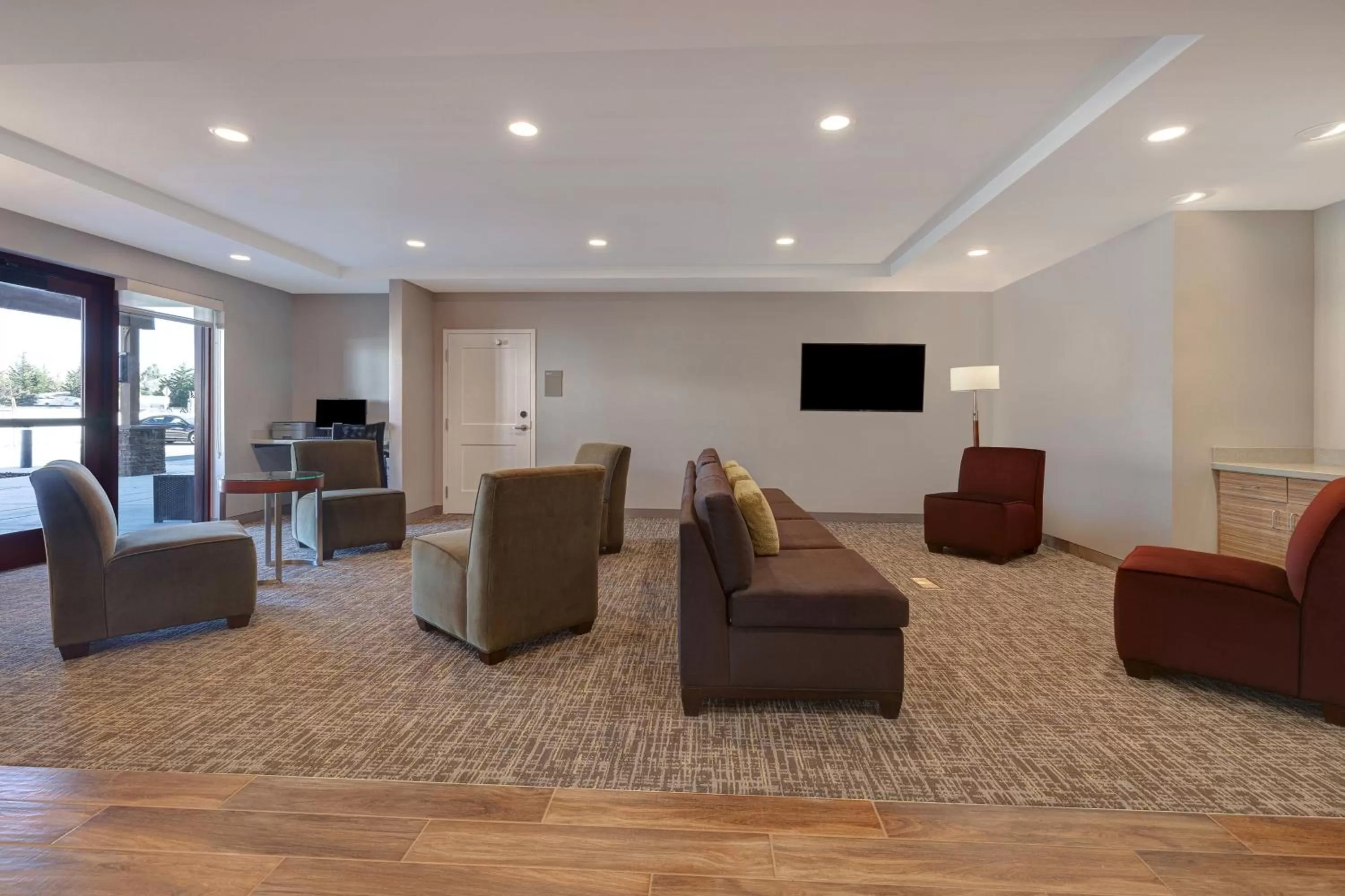 Lobby or reception in TownePlace Suites by Marriott San Luis Obispo