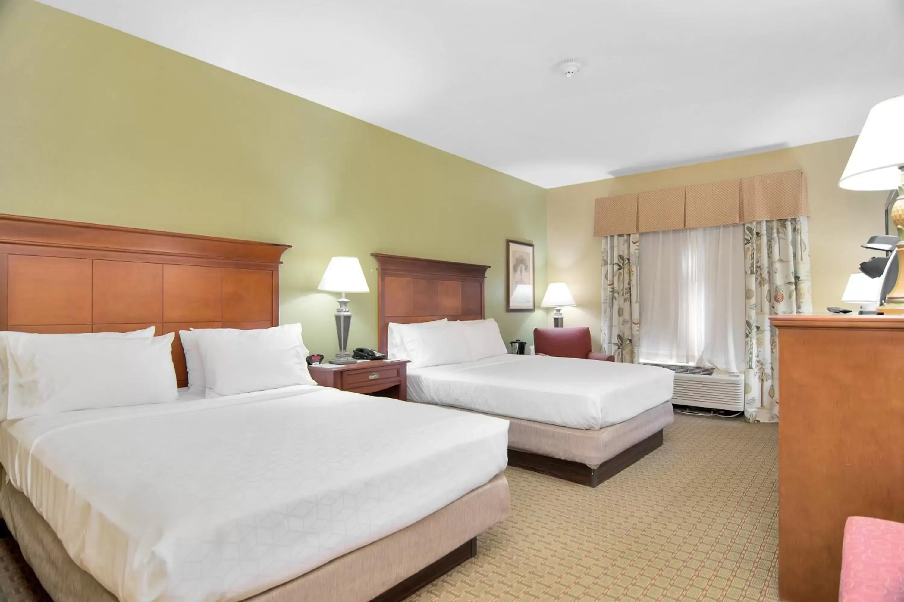 Queen Room with Two Queen Beds - Mobility Access Tub/Non-Smoking in Holiday Inn Express Hotel & Suites DFW West - Hurst by IHG Queen Room with Two Queen Beds - Mobility Access Tub/Non-Smoking in Holiday Inn Express Hotel & Suites DFW West - Hurst by IHG