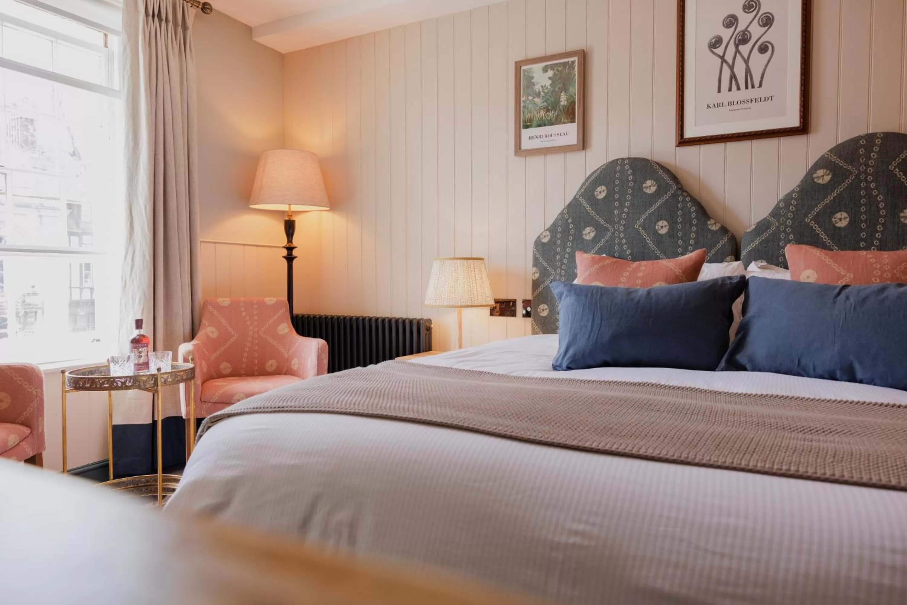 Bedroom, Bed in The George & Dragon