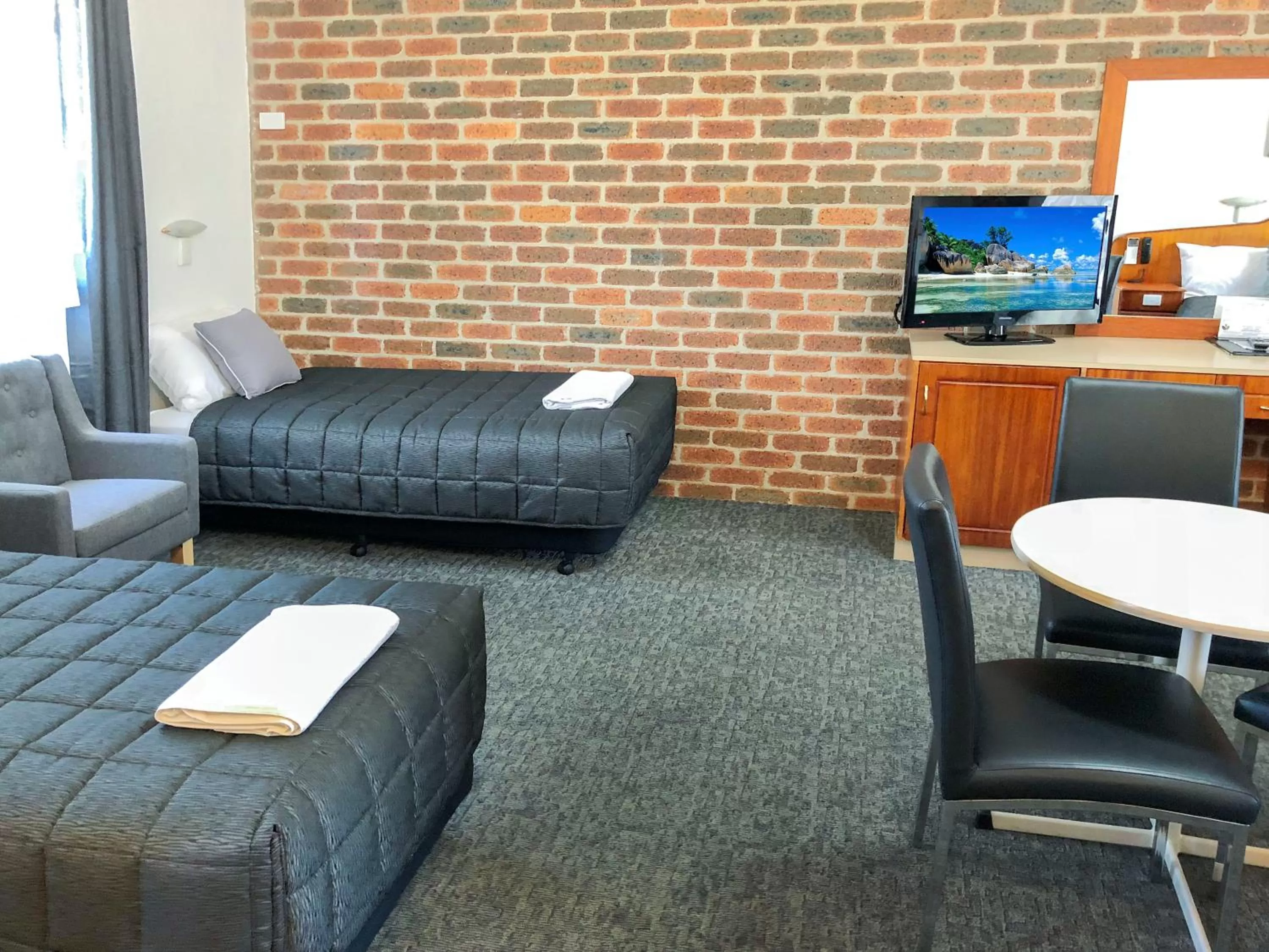 Bedroom in Leeton Heritage Motor Inn