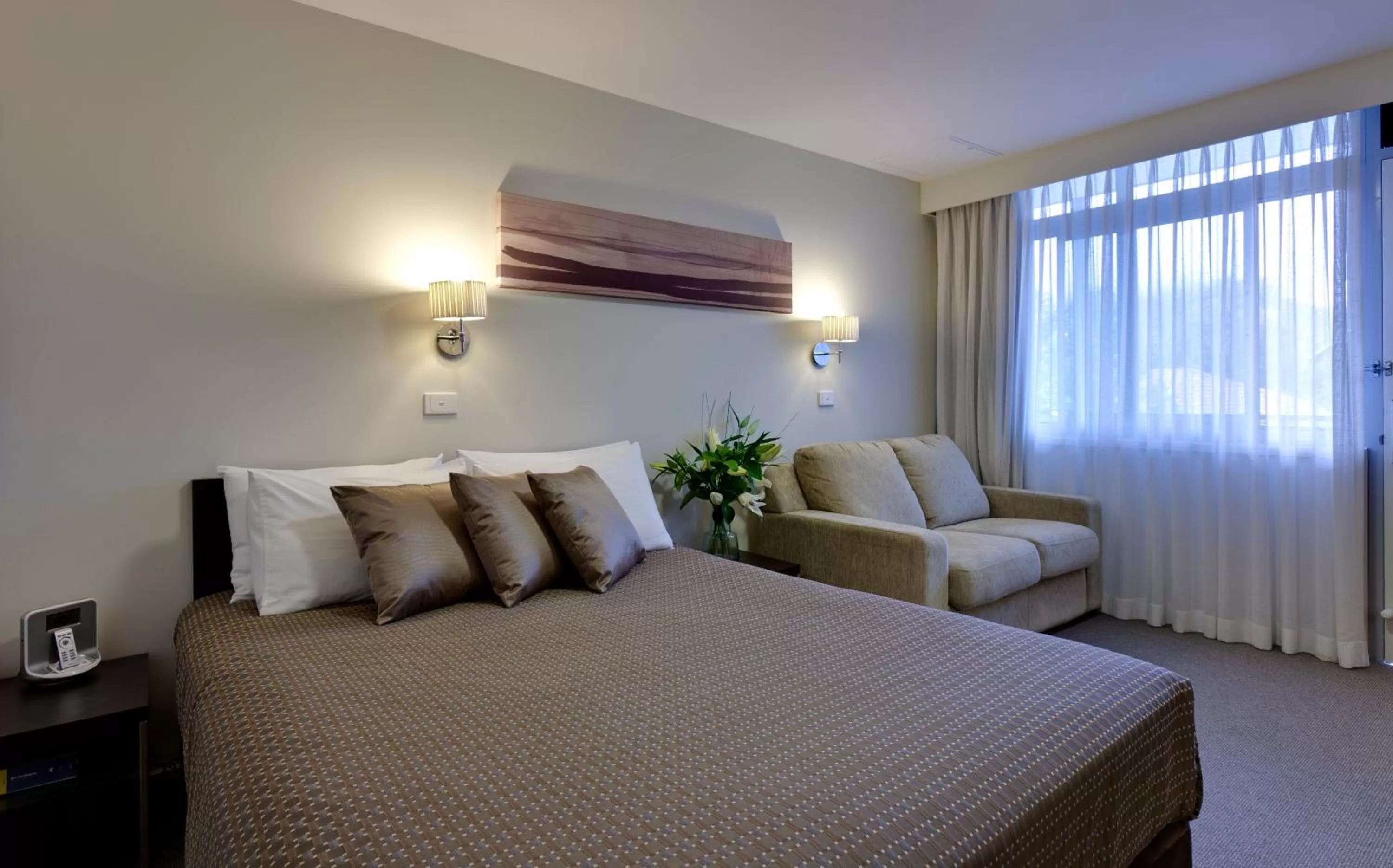 Bed in ibis Styles Canberra Tall Trees