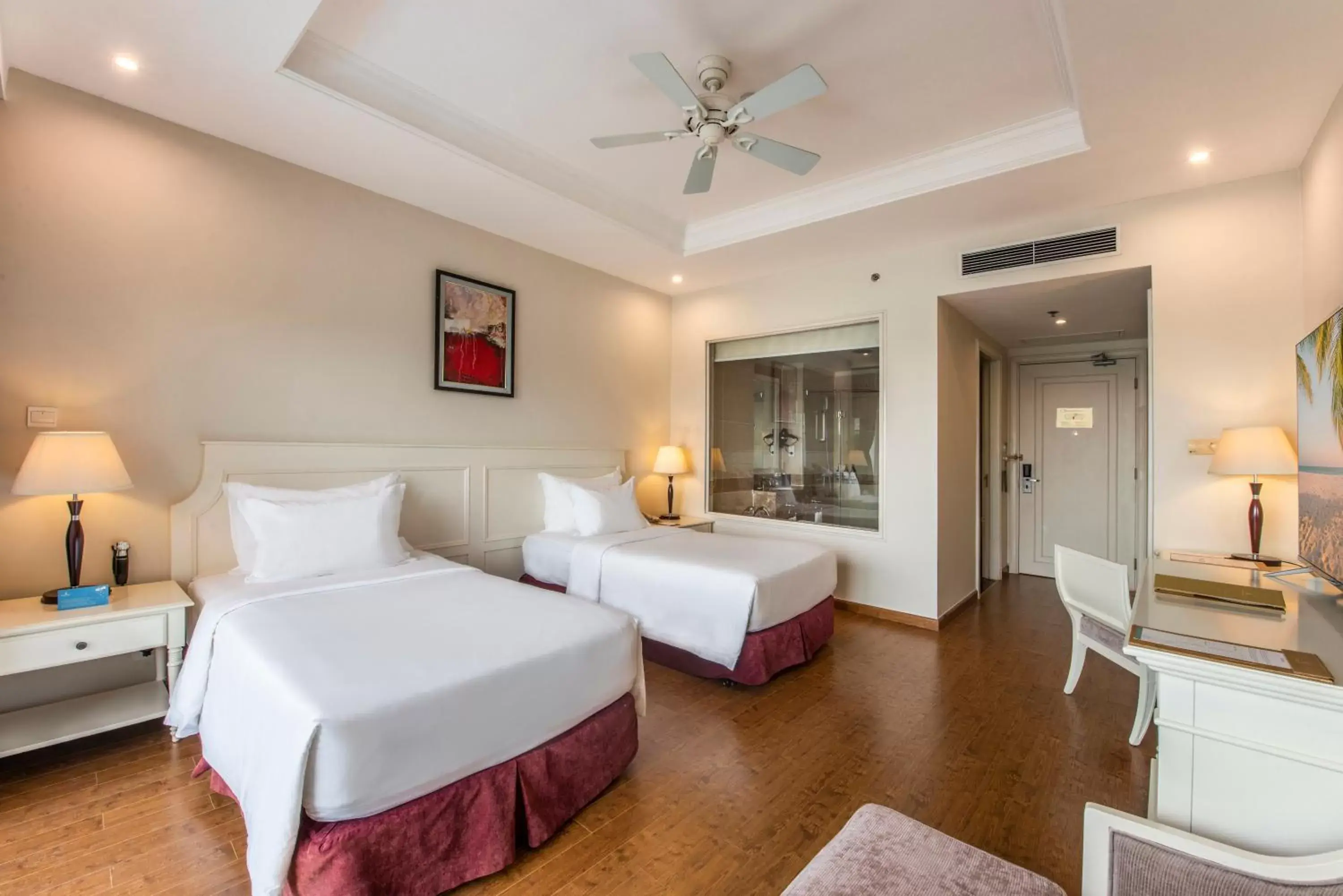 Deluxe Twin Bed - VinWonders Park Access in Vinpearl Resort & Spa Nha Trang Bay Deluxe Twin Bed - VinWonders Park Access in Vinpearl Resort & Spa Nha Trang Bay
