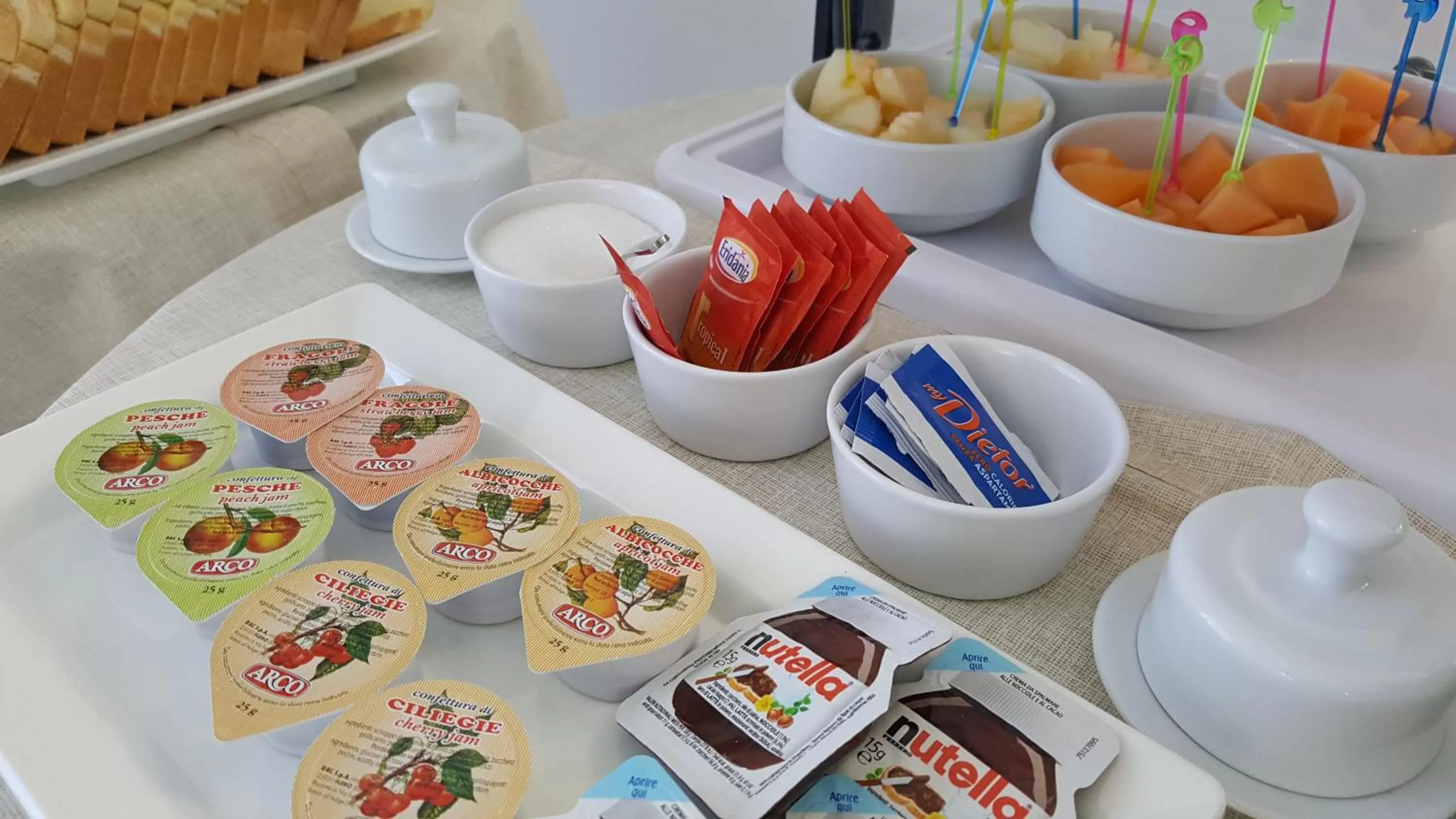 Buffet breakfast in Porta Maqueda