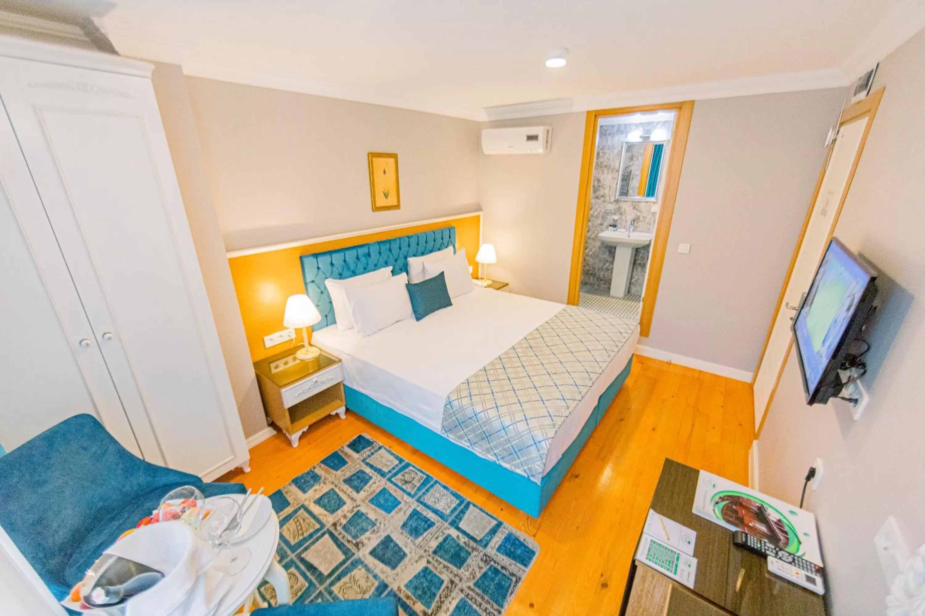 Massage, Bed in Acacia Mansion Hotel