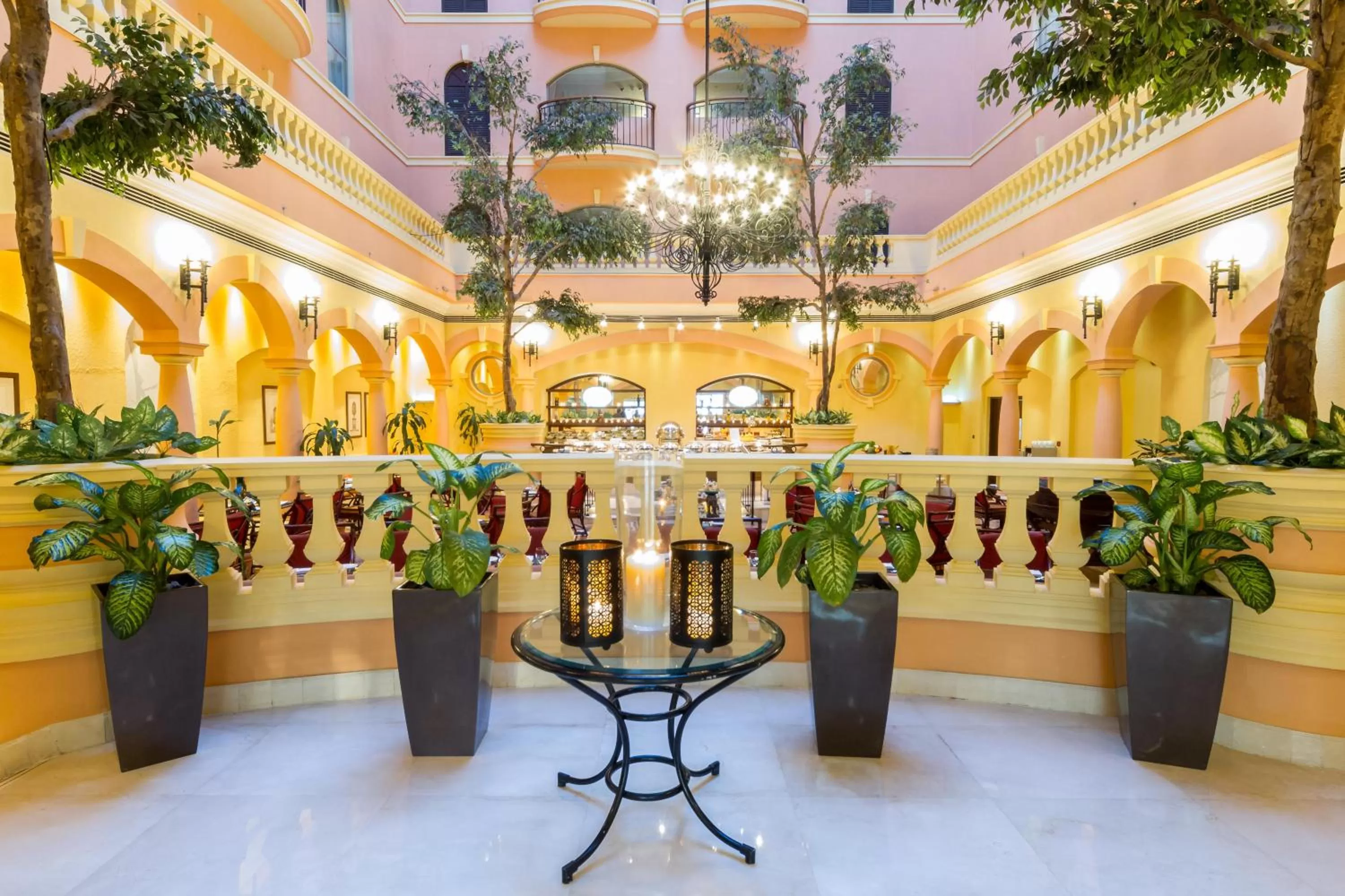 Restaurant/places to eat in Grand Excelsior Hotel Deira