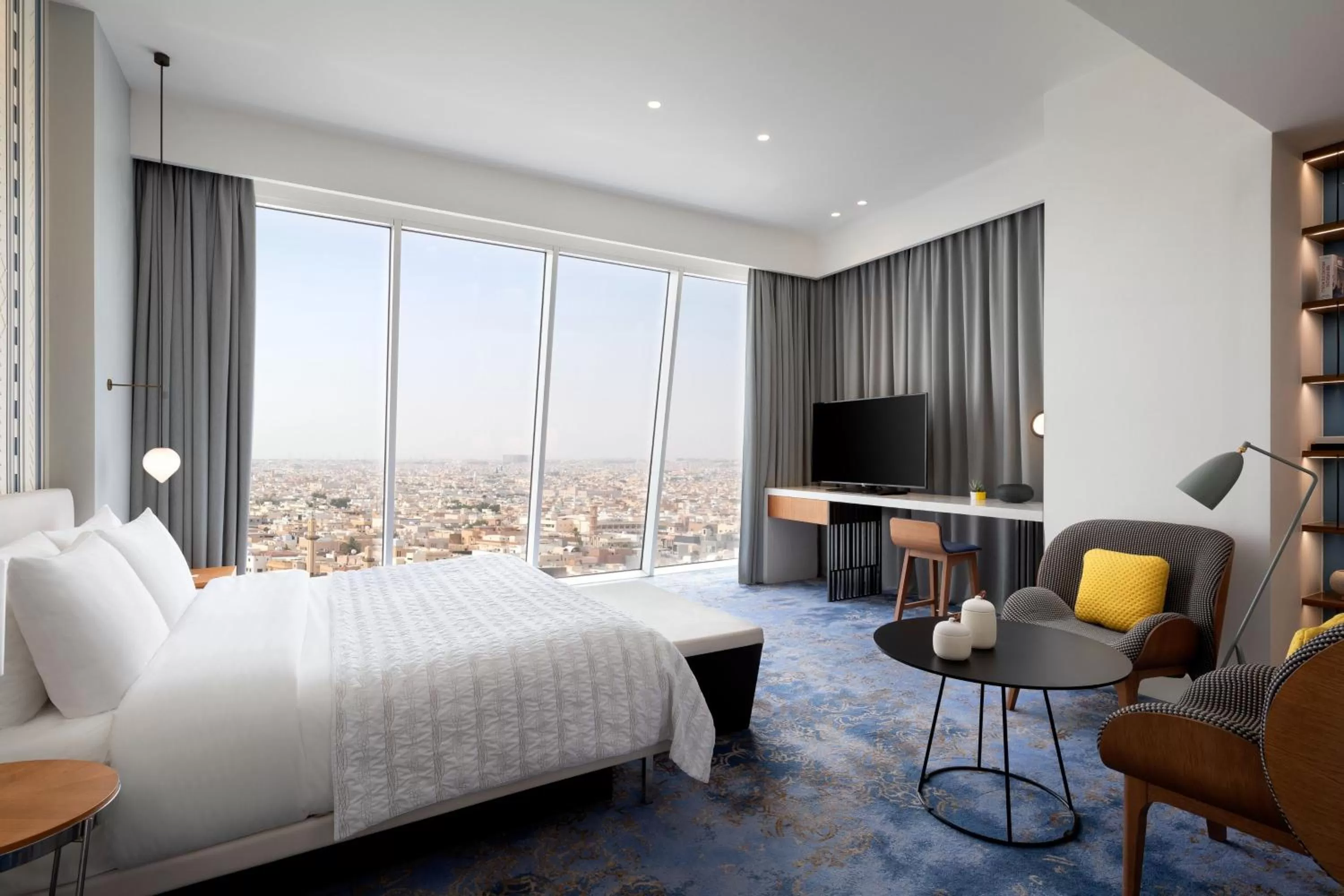 Bedroom, Bed in Le Meridien Riyadh