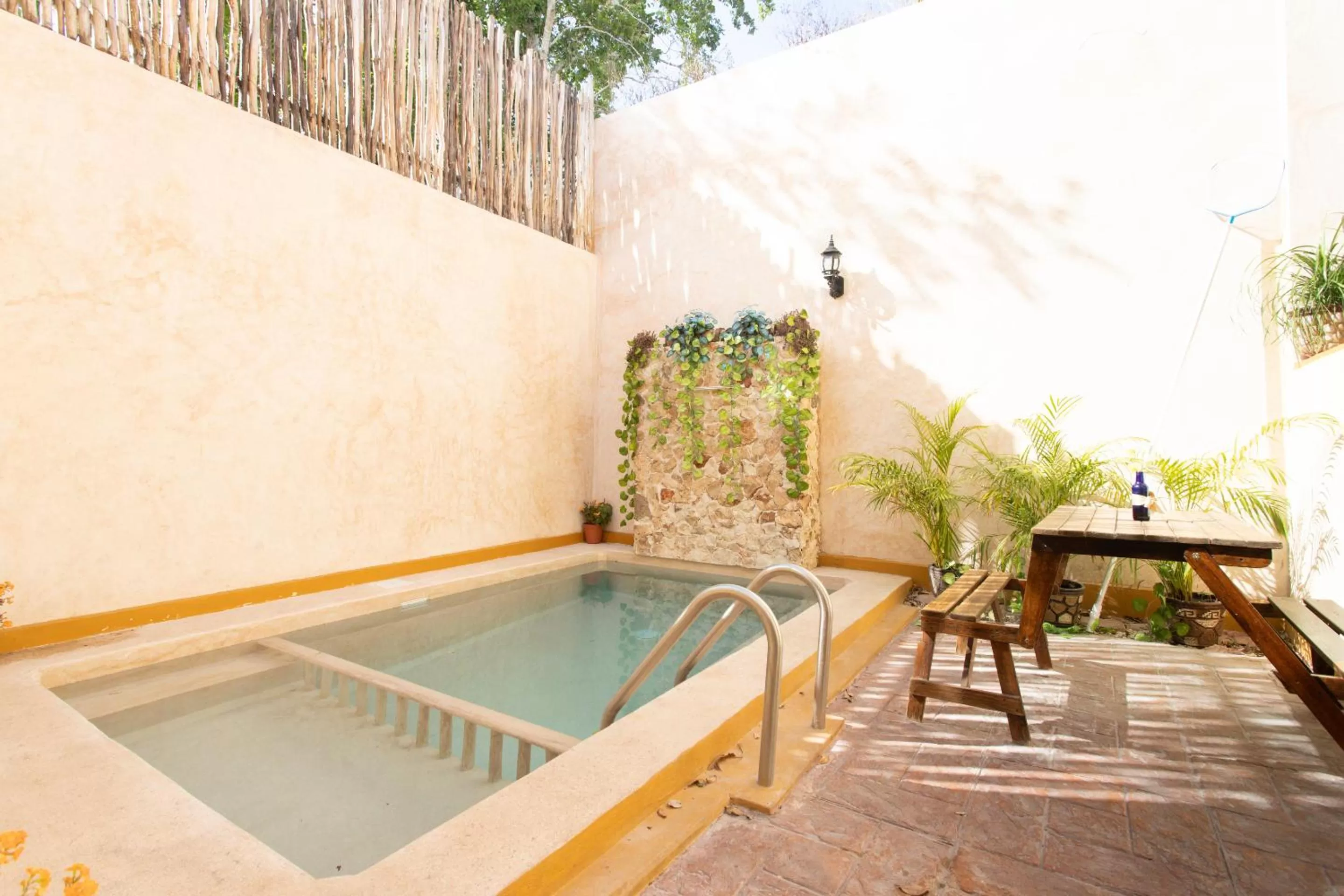 Swimming pool in Hotel Casa Rico