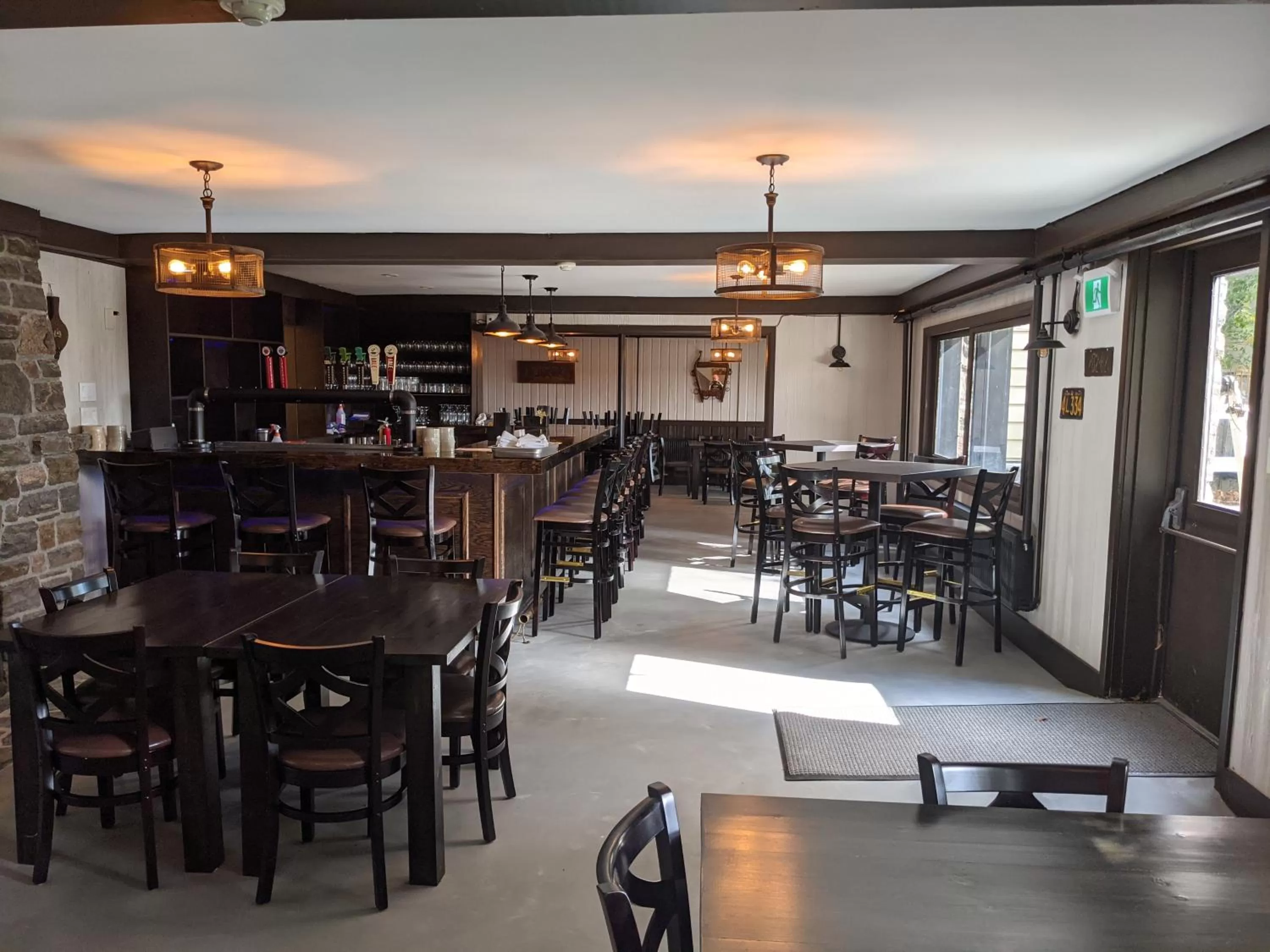 Lounge or bar in Inn at the Falls