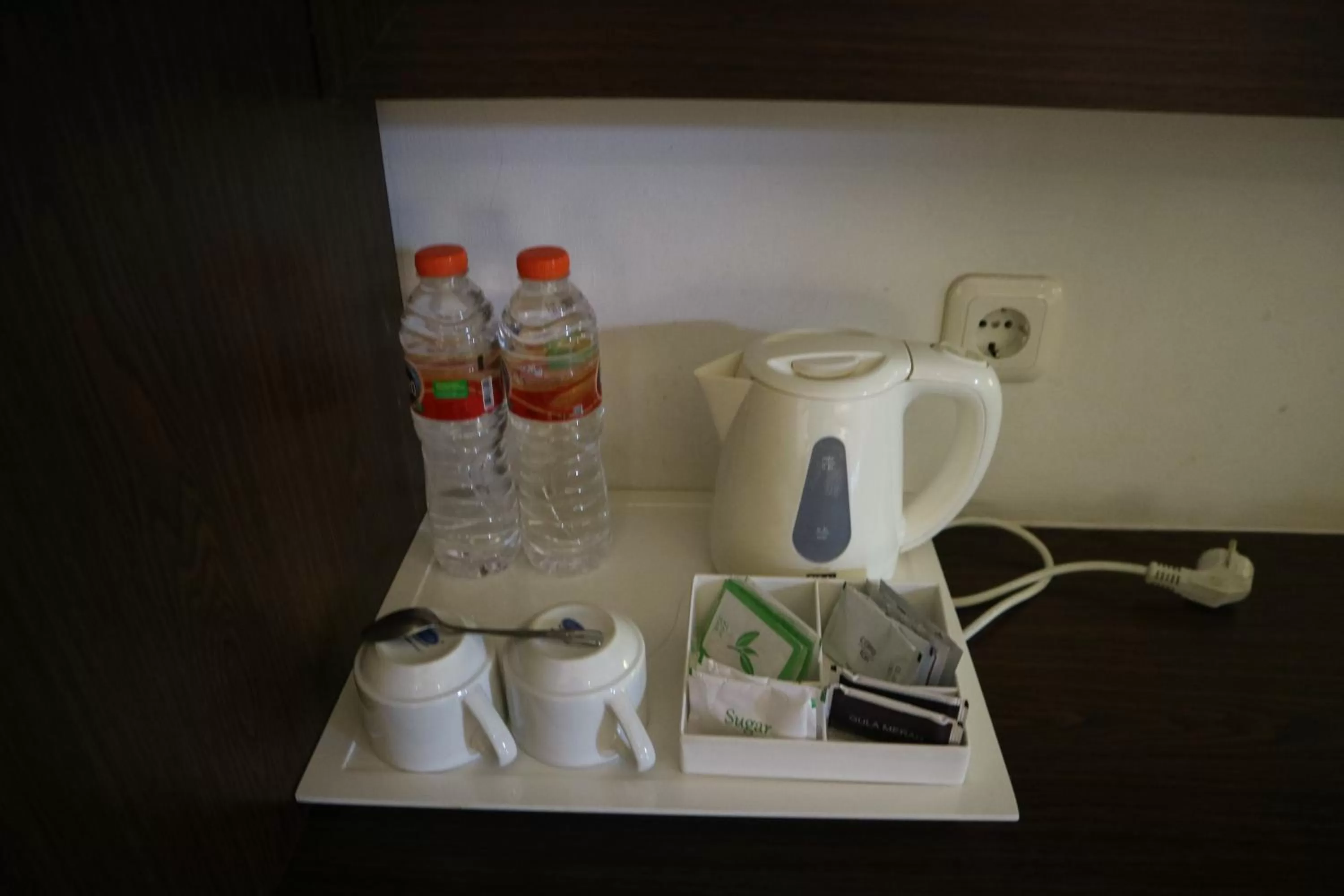 Coffee/tea facilities in Amanuba Hotel & Resort Rancamaya