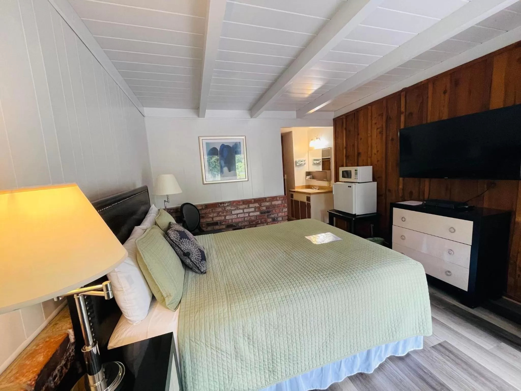 Bed in Riverfront Lodging