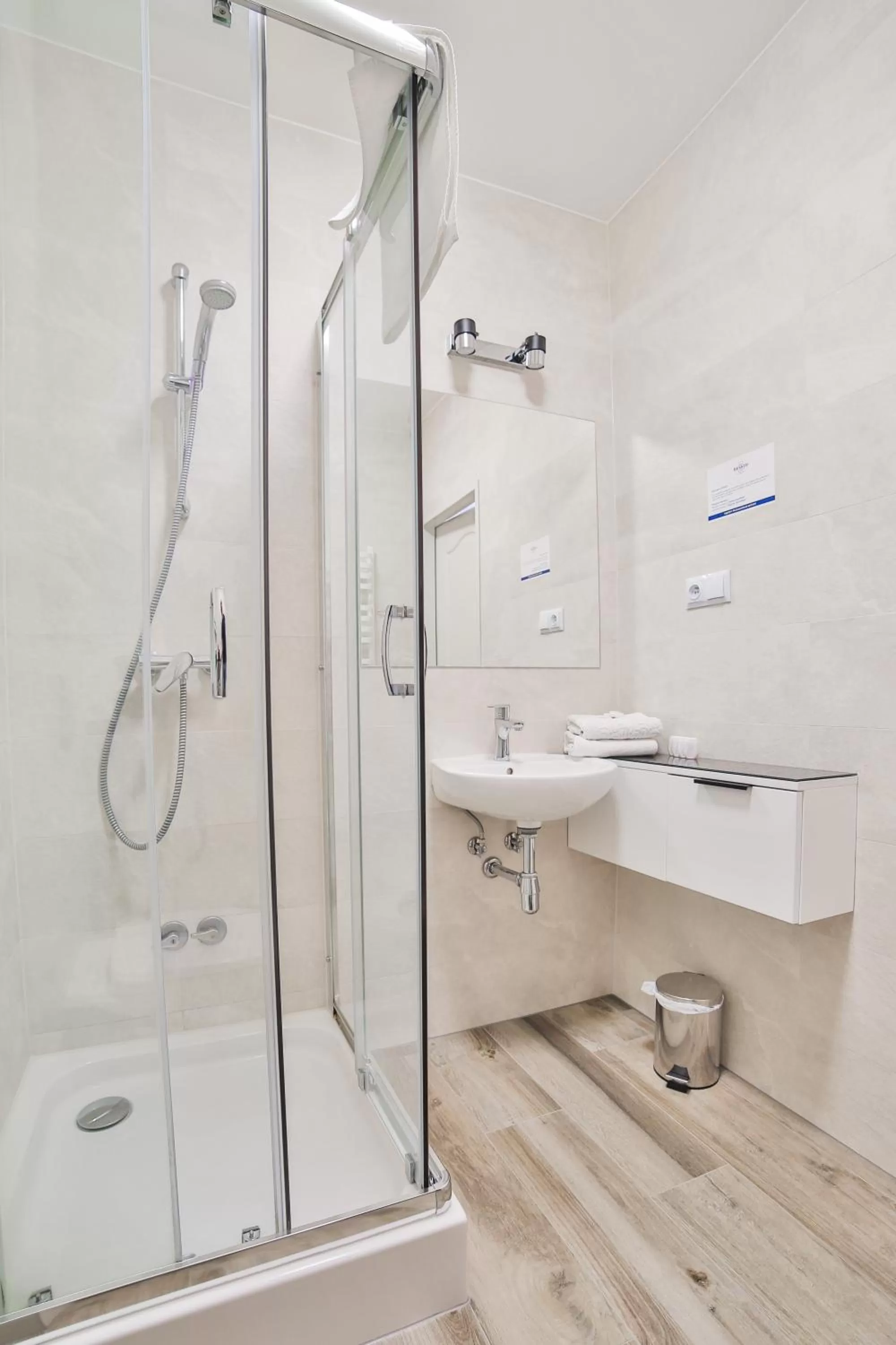 Bathroom in Hotel Kompleks Beskid z basenem i stokiem narciarskim - blisko Babiej Góry