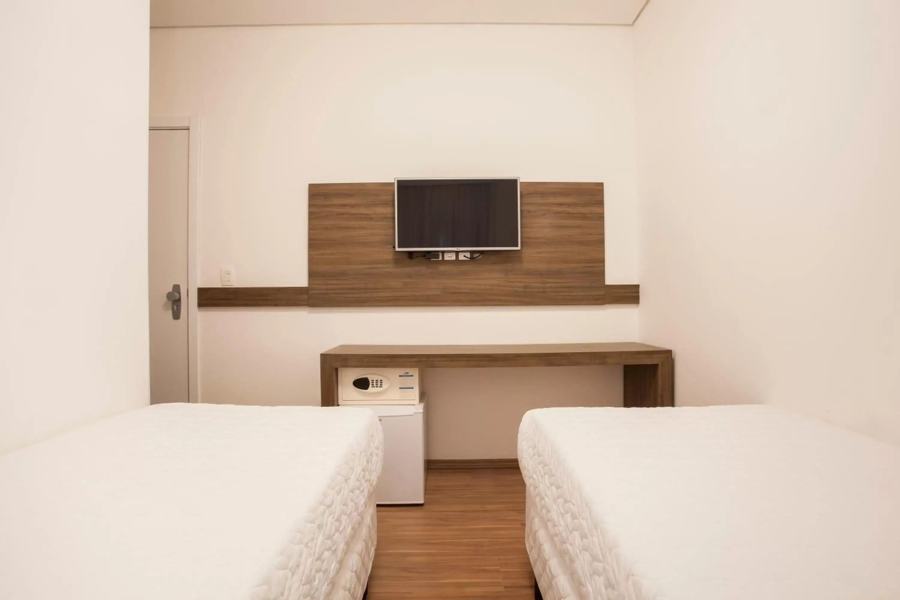 Single Room in Travel Inn Express Hotels Brás Single Room in Travel Inn Express Hotels Brás