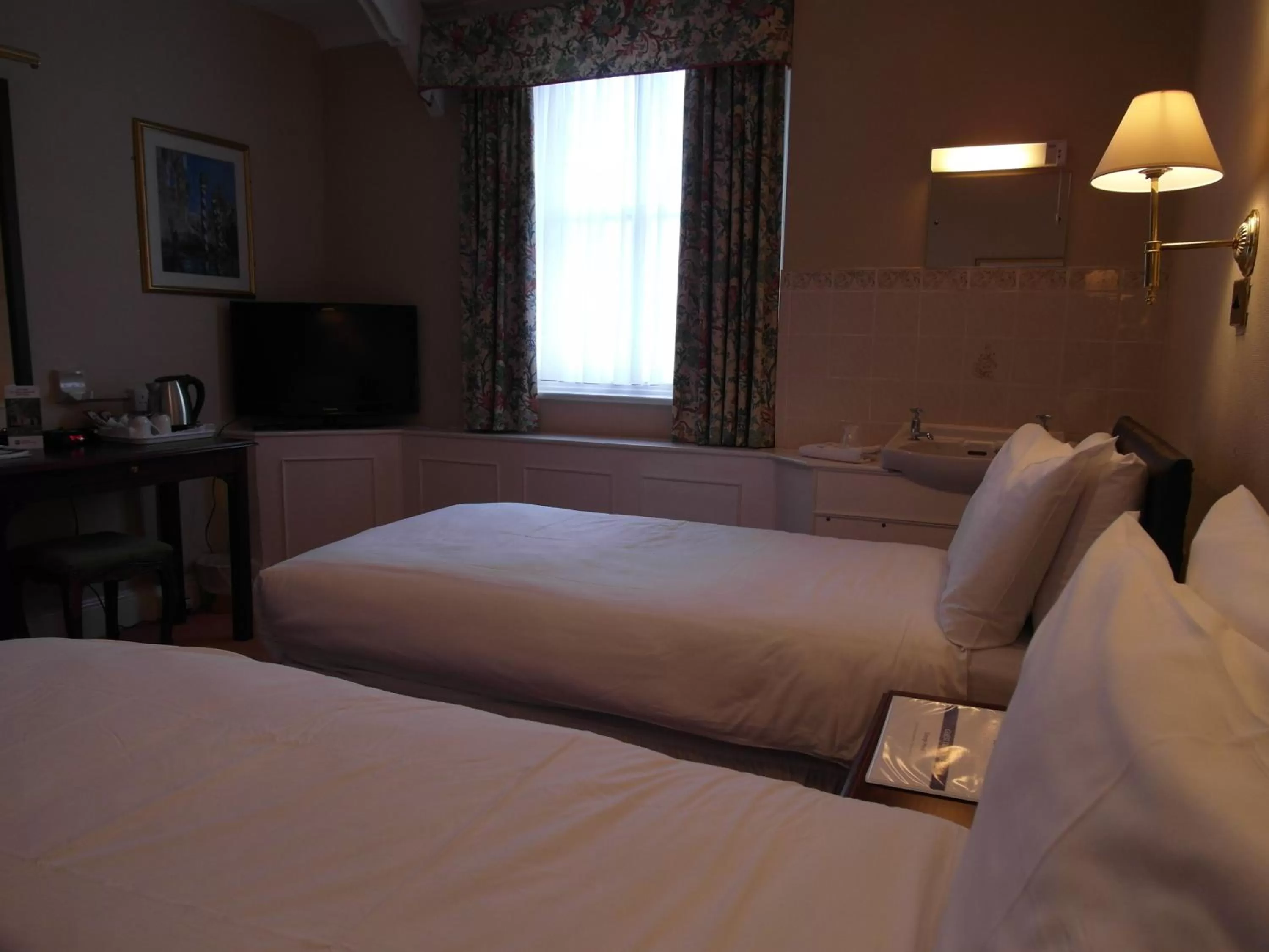Bedroom, Bed in Best Western The George Hotel, Swaffham