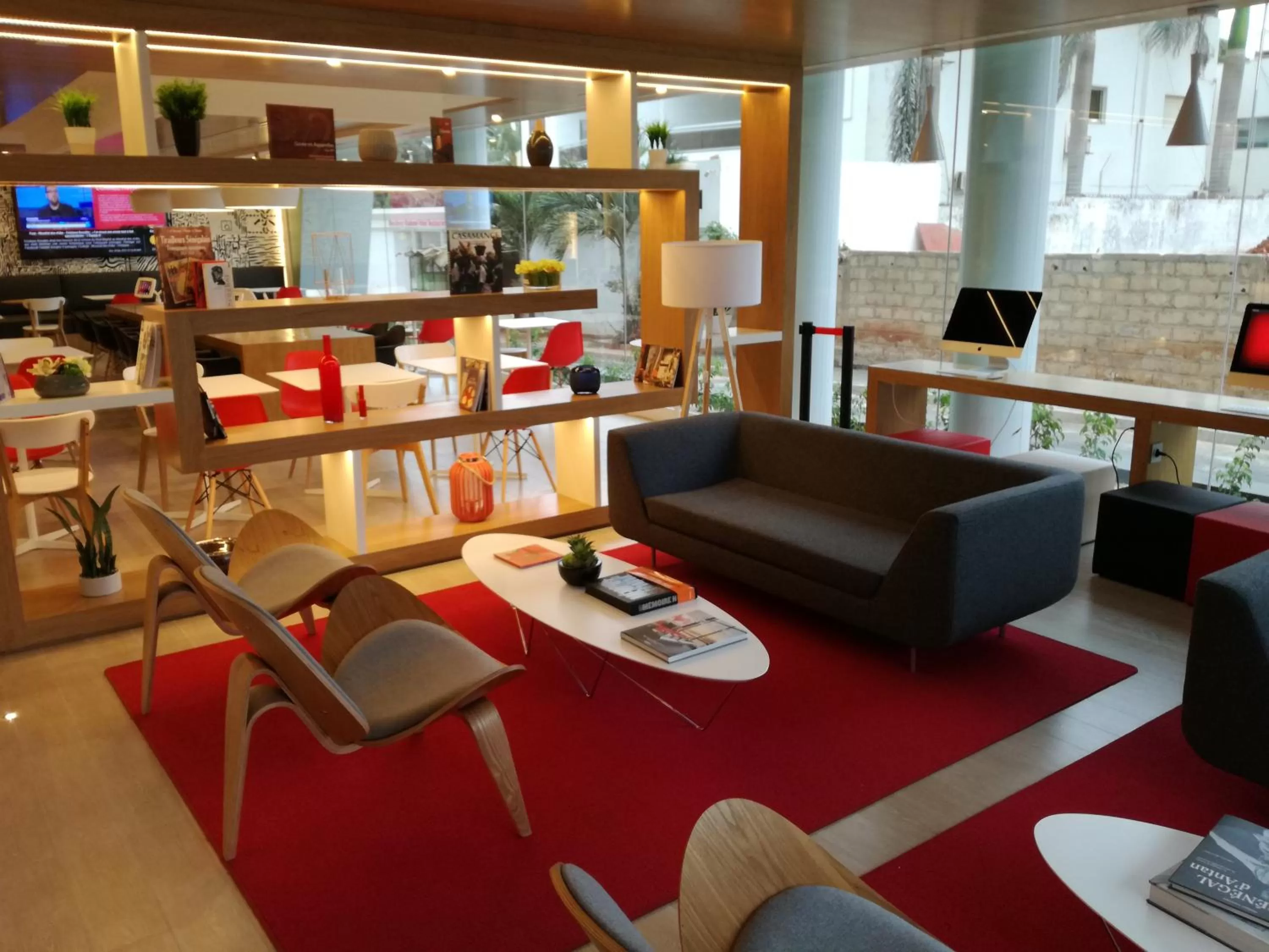 Seating area in Yaas Hotel Dakar Almadies