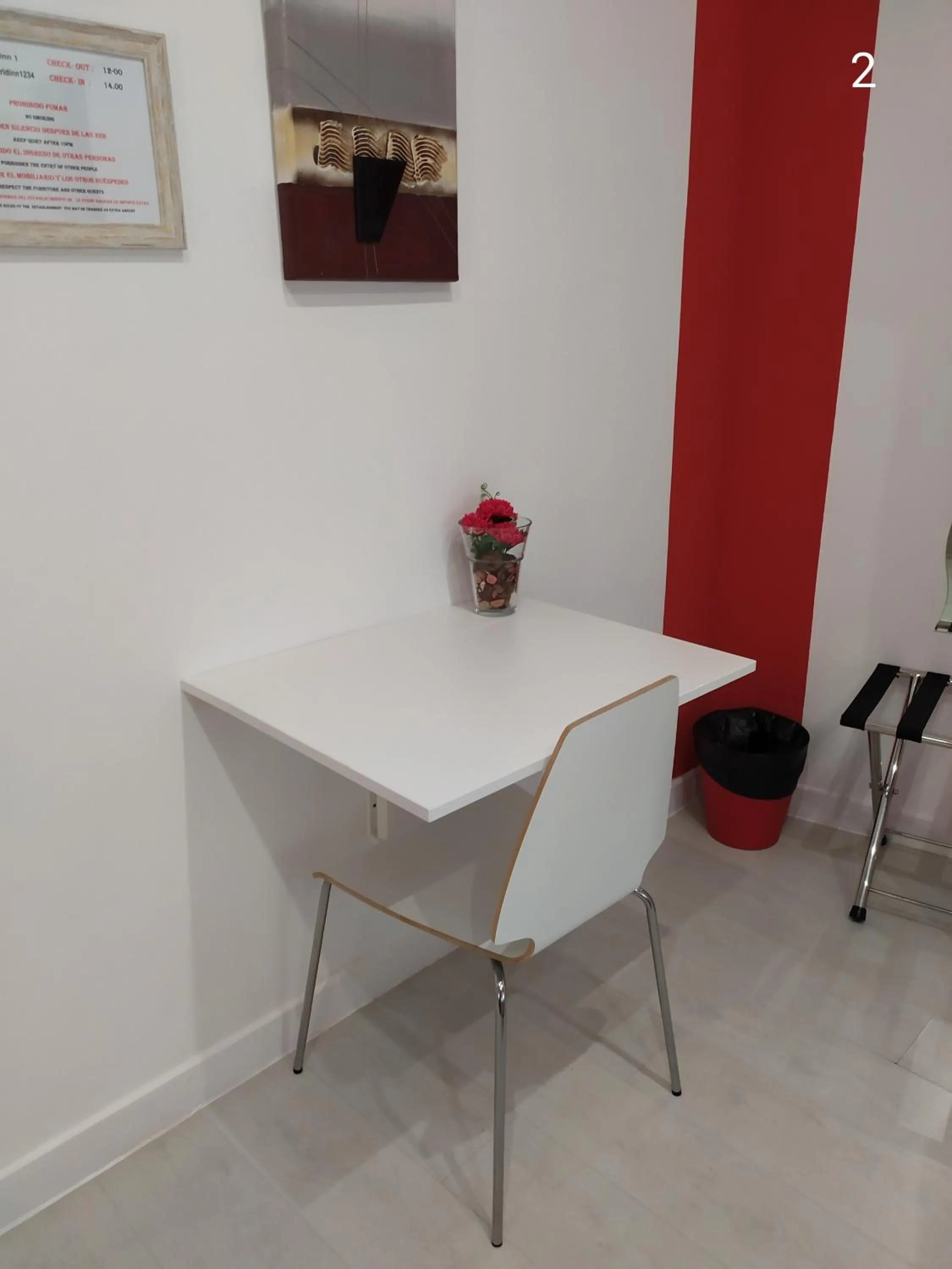 Dining area in Hostal Inn Madrid