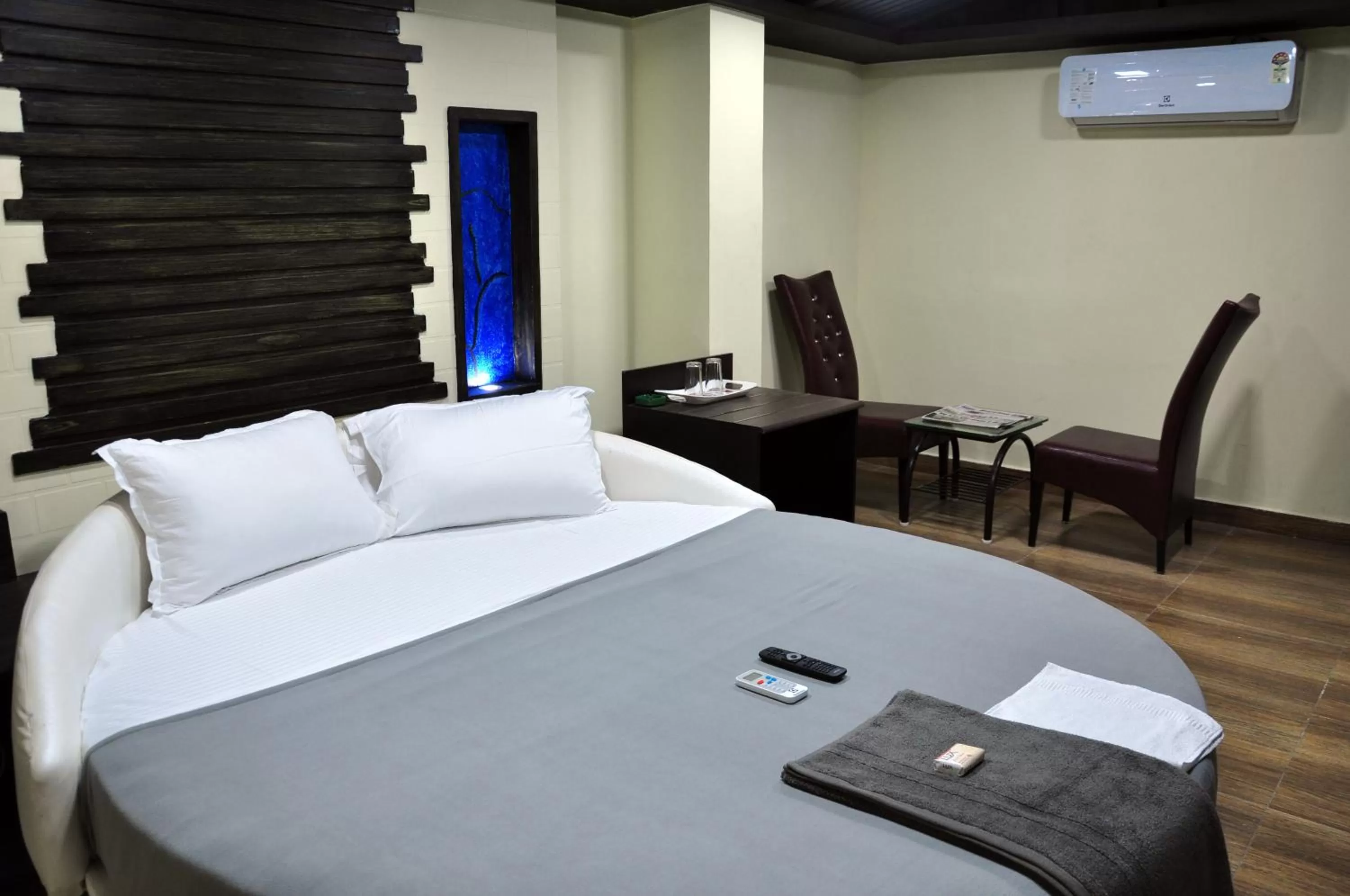 Bedroom, Bed in Hotel Anandhiram Heritage