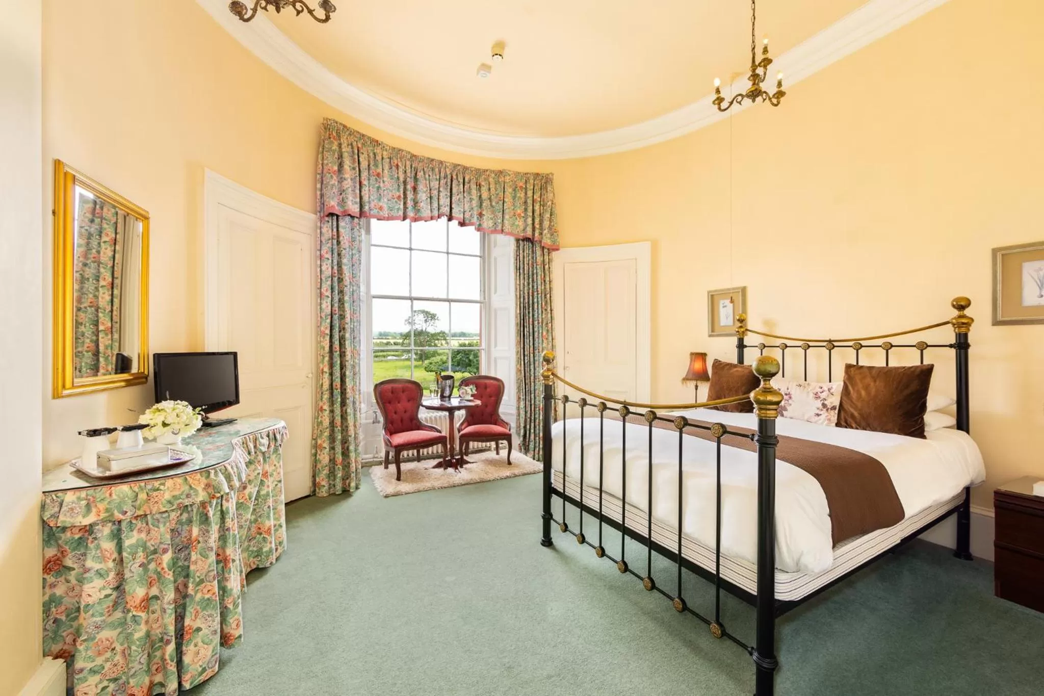 Bedroom, Bed in The Greenhill Hotel