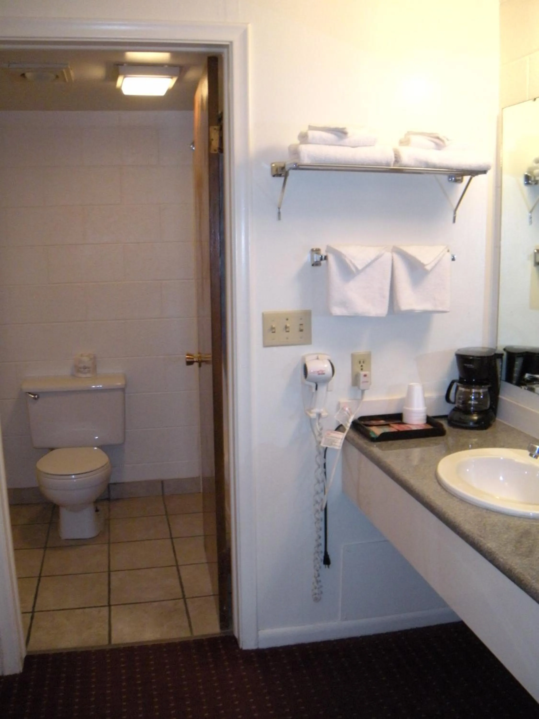 Bathroom in Motel West