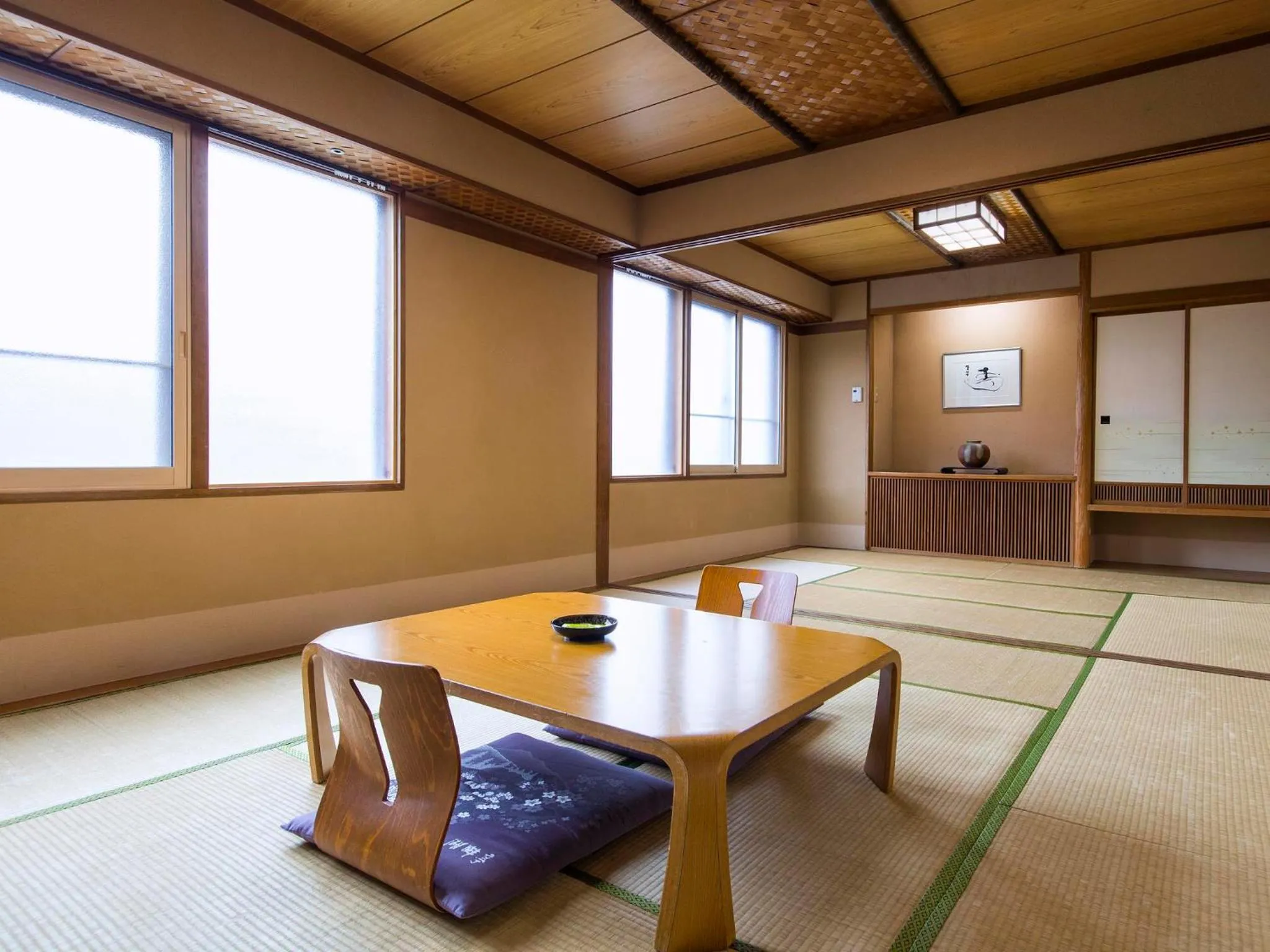 Photo of the whole room in Toya Kohan Tei