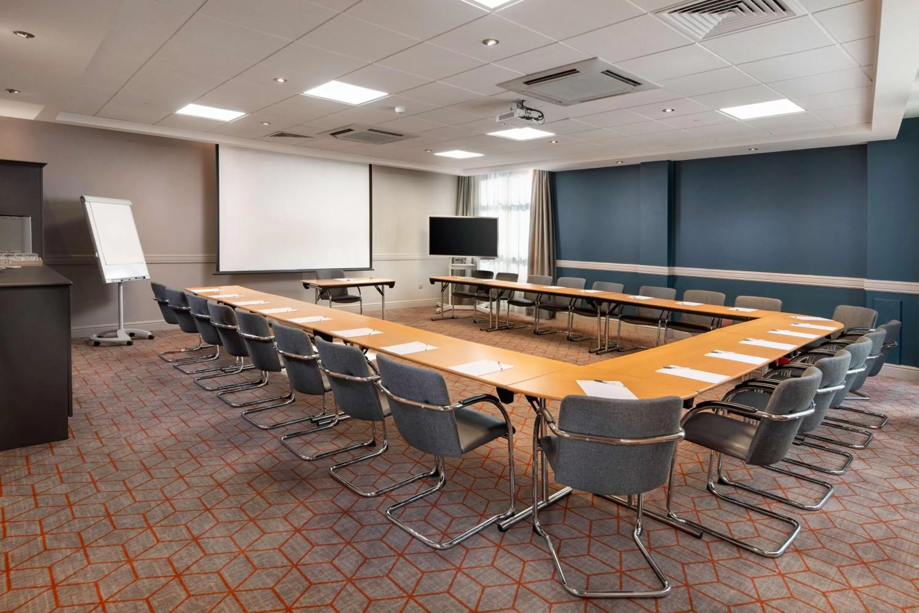 Meeting/conference room in Hilton Garden Inn London Heathrow Airport