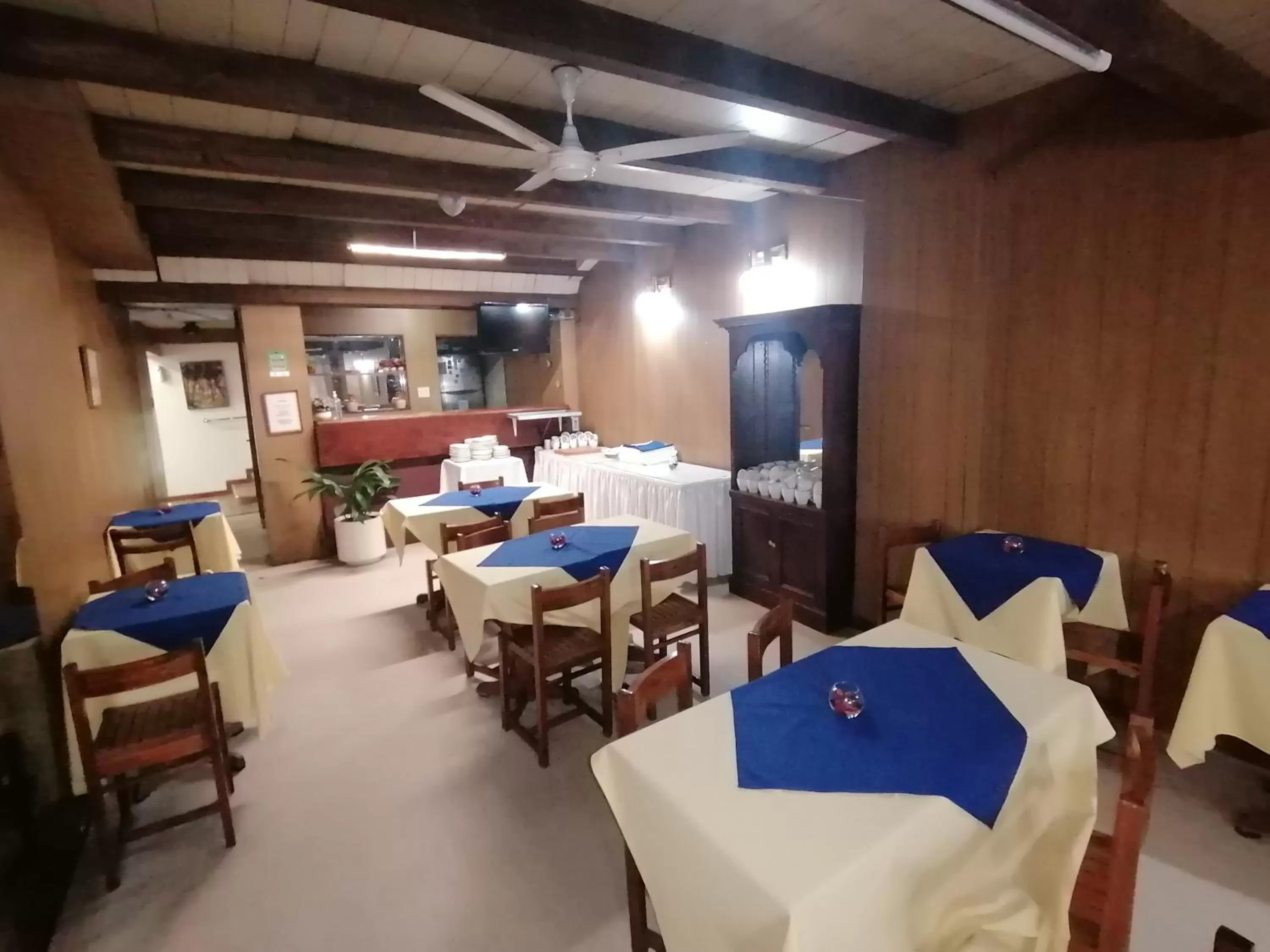 Restaurant/Places to Eat in Hotel Richmond