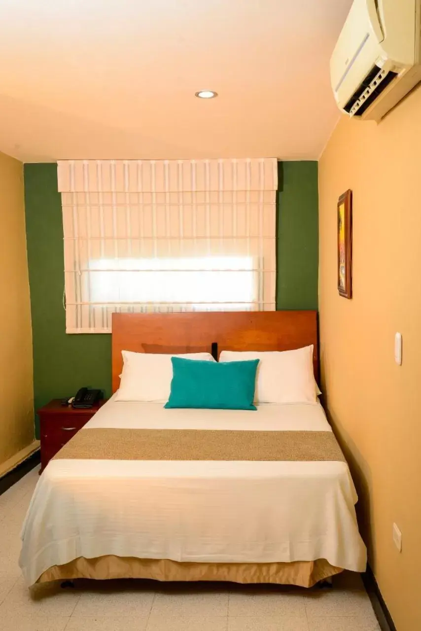 Double Room - single occupancy in Hotel Prado 34 West Double Room - single occupancy in Hotel Prado 34 West