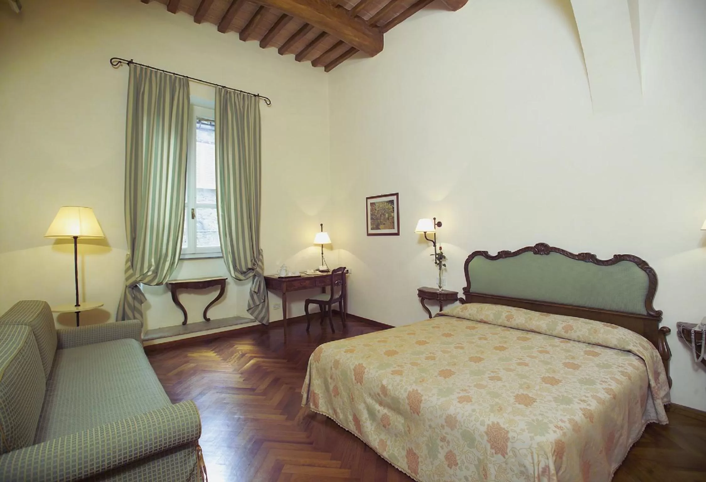 Bedroom, Bed in Hotel Fortuna