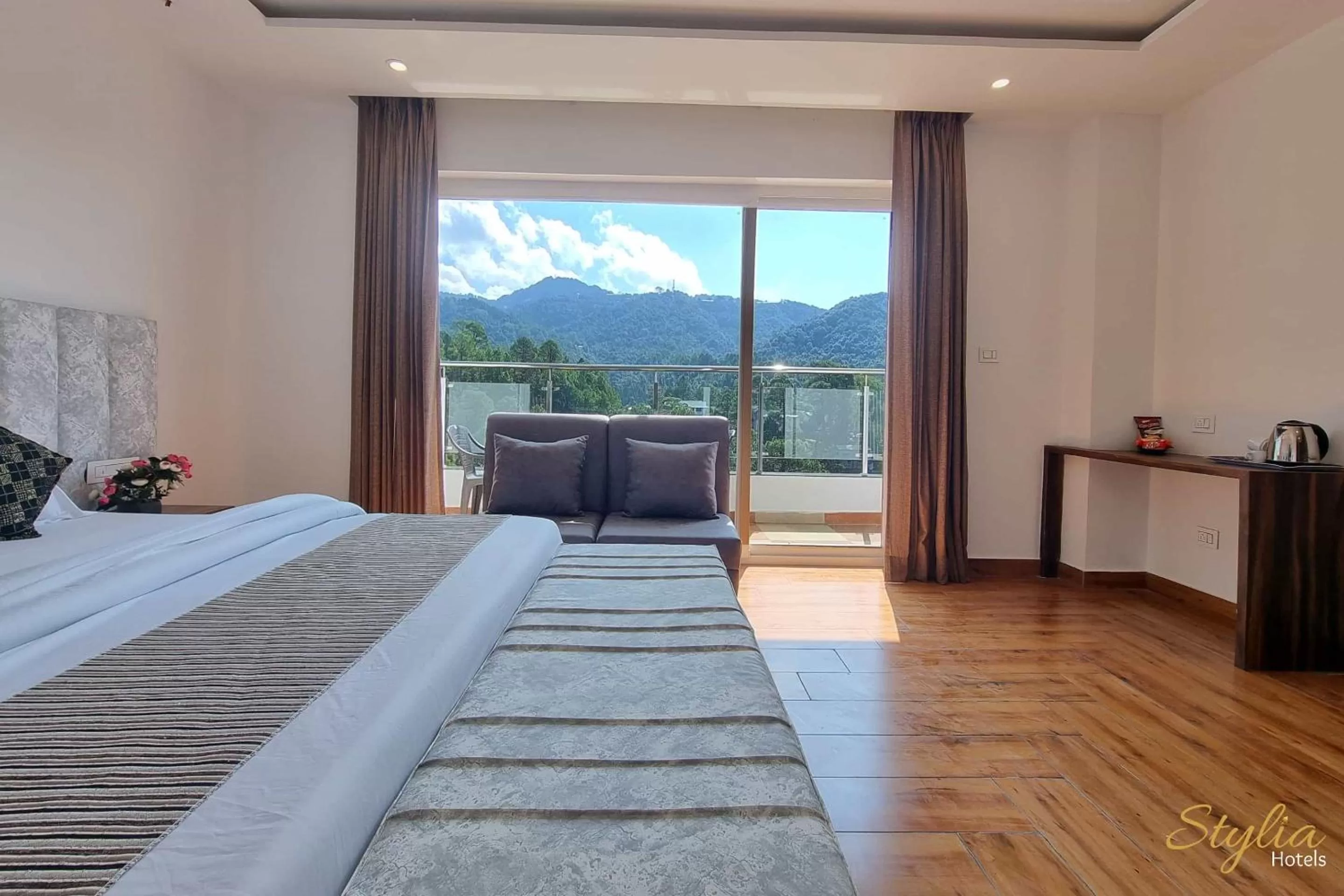 Mountain View in Moon Glade By Stylia Hotels