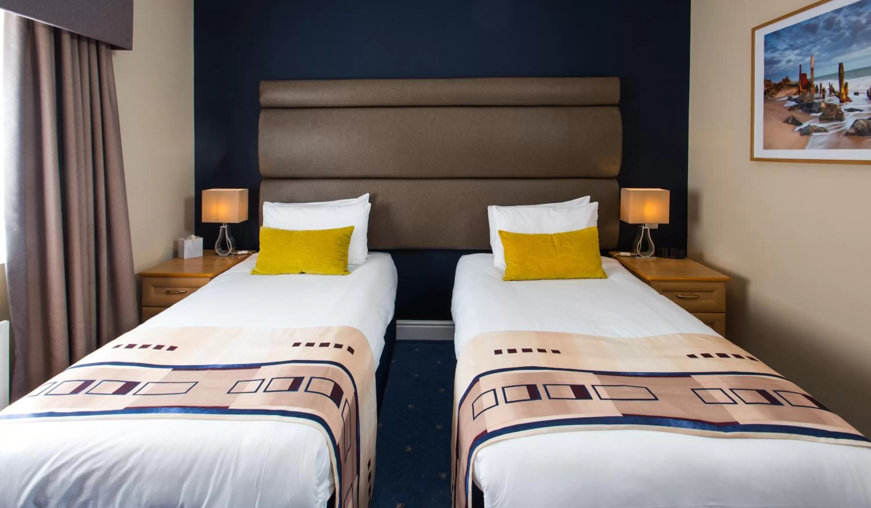 Bed in Mercure Newbury West Grange Hotel