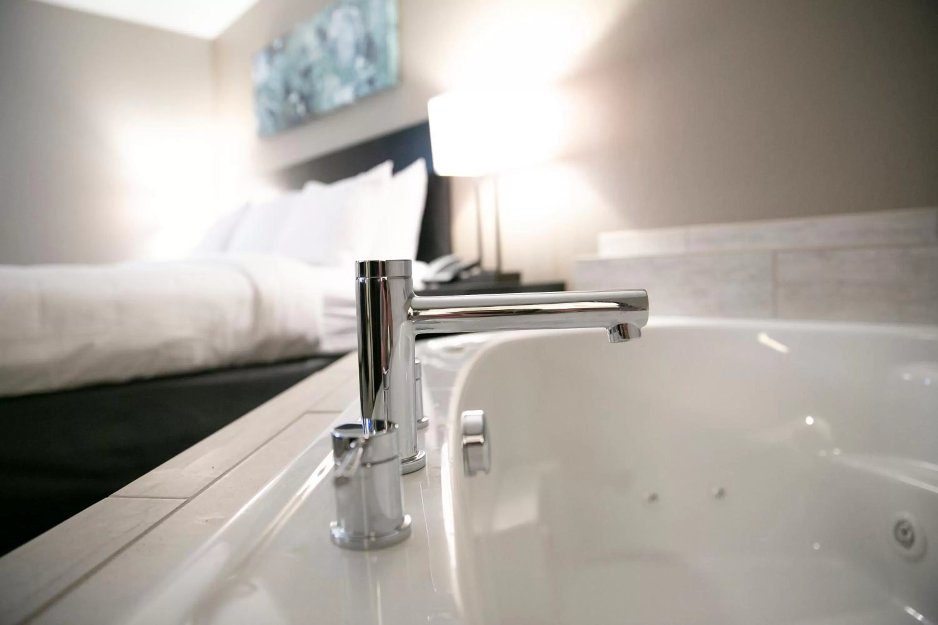 Photo of the whole room, Bathroom in Berlin Encore Hotel & Suites