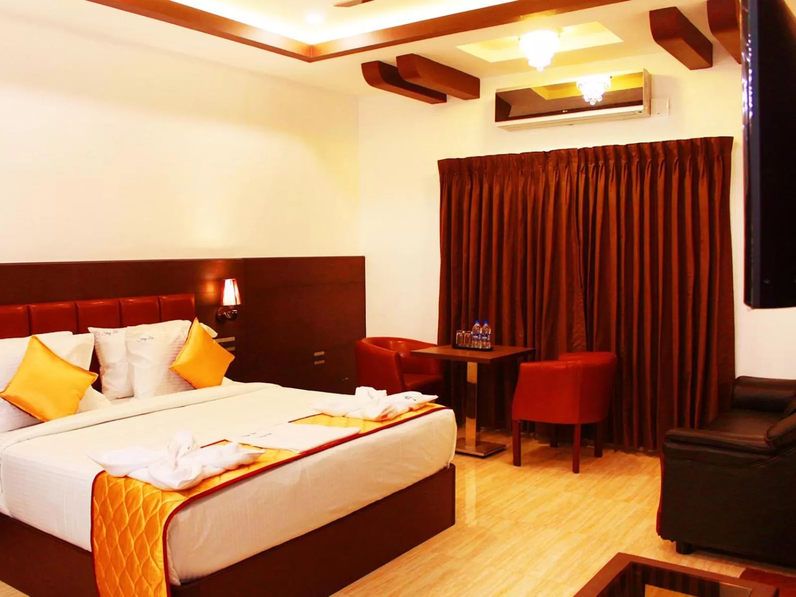 Bed in Staylite Suites