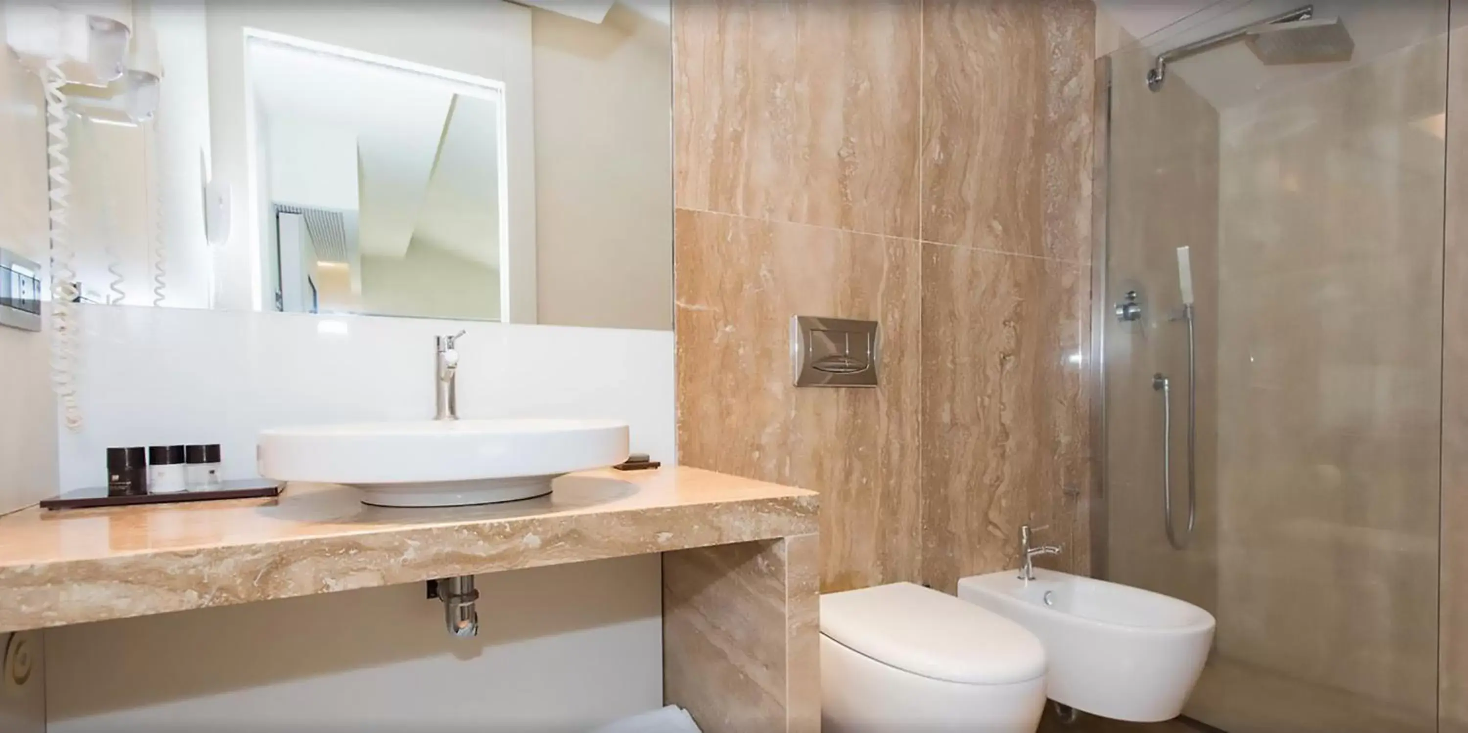 Classic Double Room - single occupancy in Hotel Romano House Classic Double Room - single occupancy in Hotel Romano House