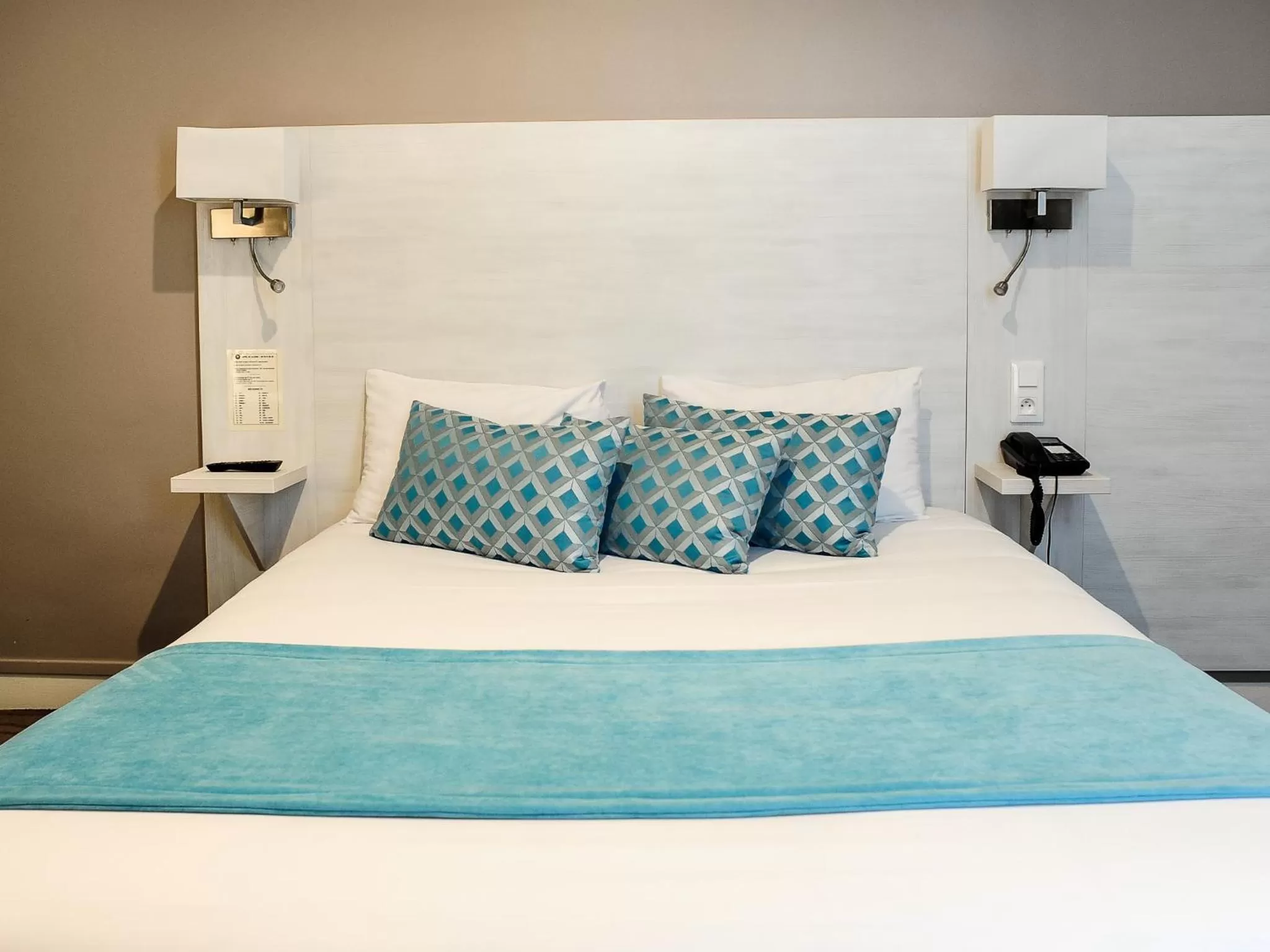 Bed in Hotelo Lyon Ainay