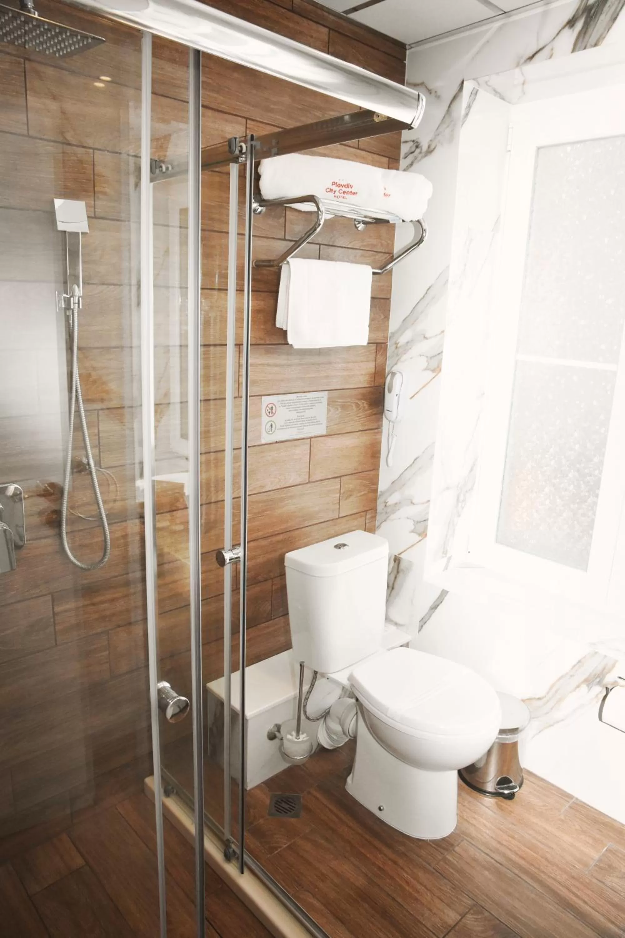 Toilet in Plovdiv City Center Hotel