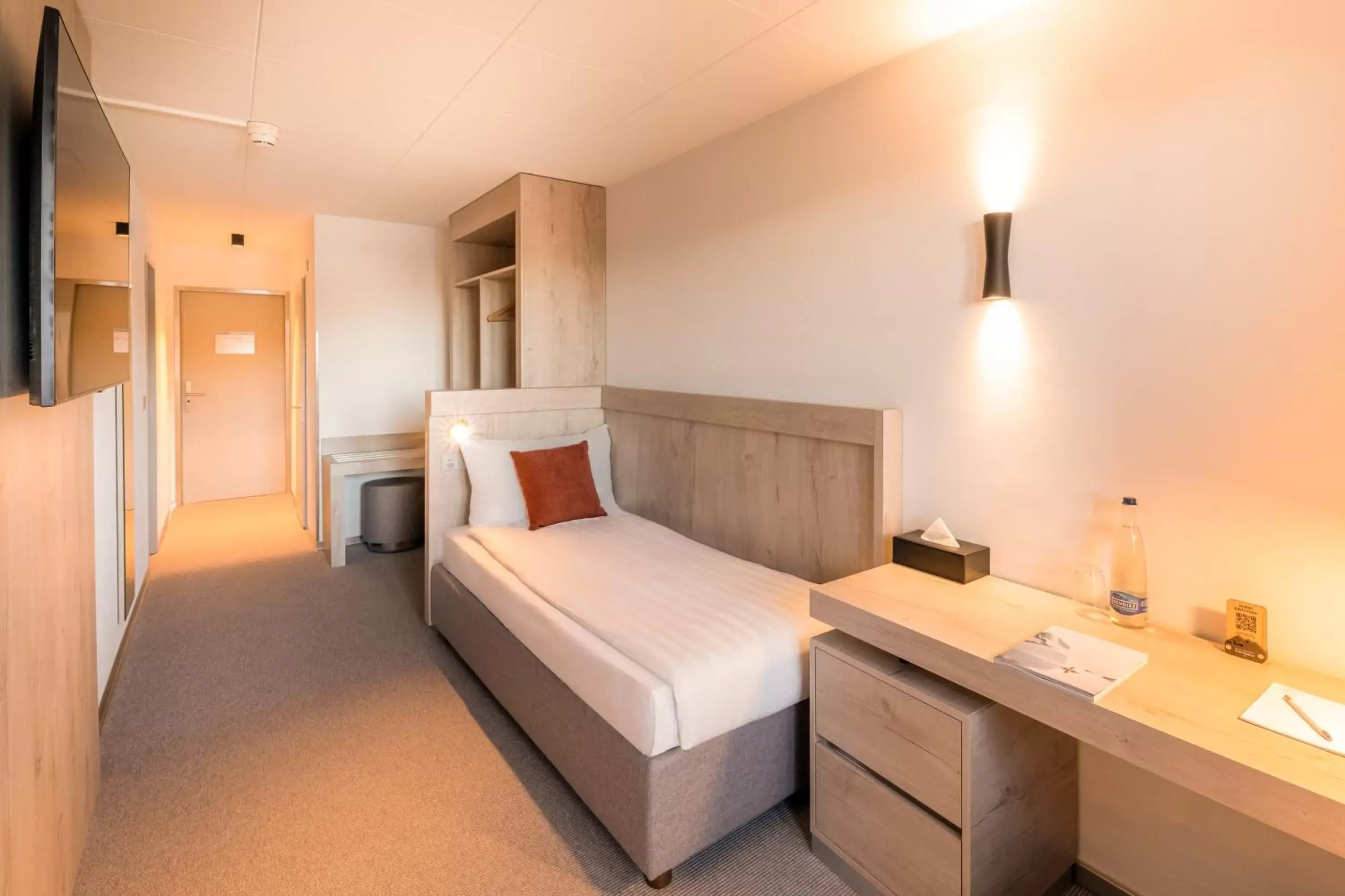 Superior Triple Room in Victoria Hotel & Residence Superior Triple Room in Victoria Hotel & Residence