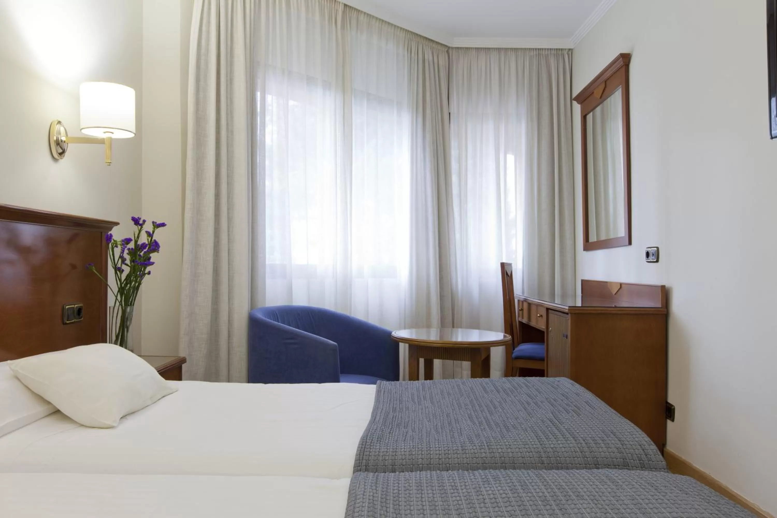 Bedroom, Bed in Porcel Alixares