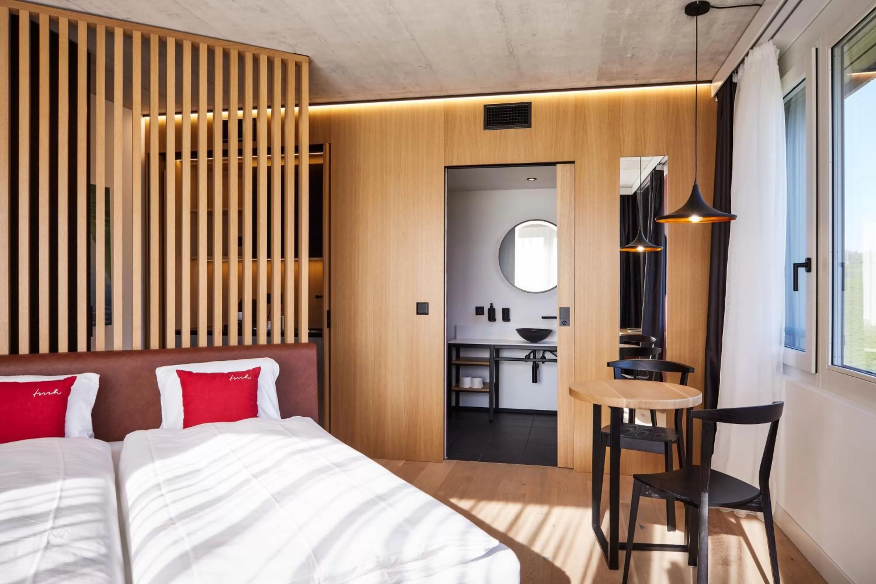 Bedroom, Bed in Tailormade Hotel RIGIBLICK Küssnacht